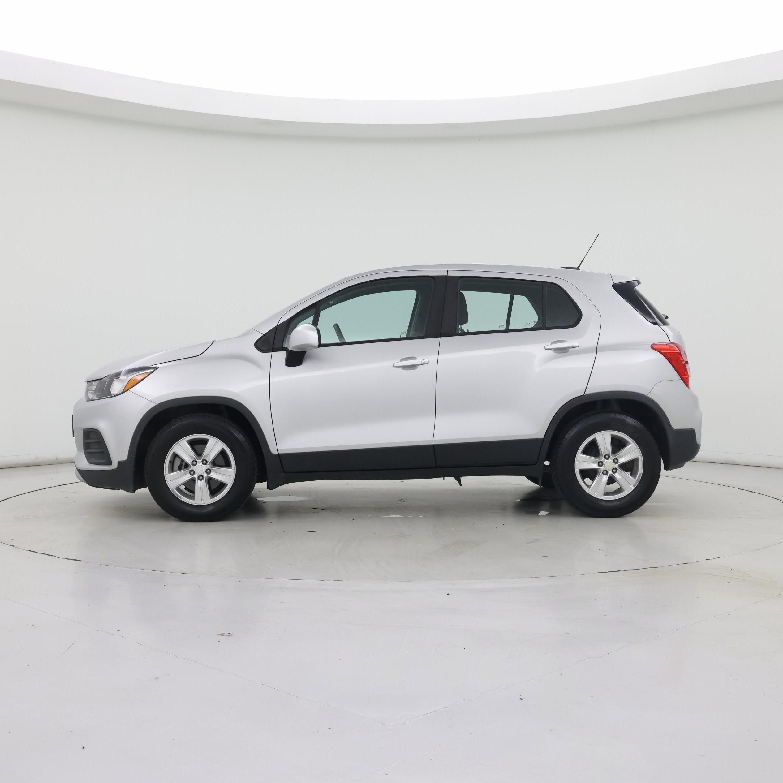Thumbnail: 2019 Chevrolet Trax - 3