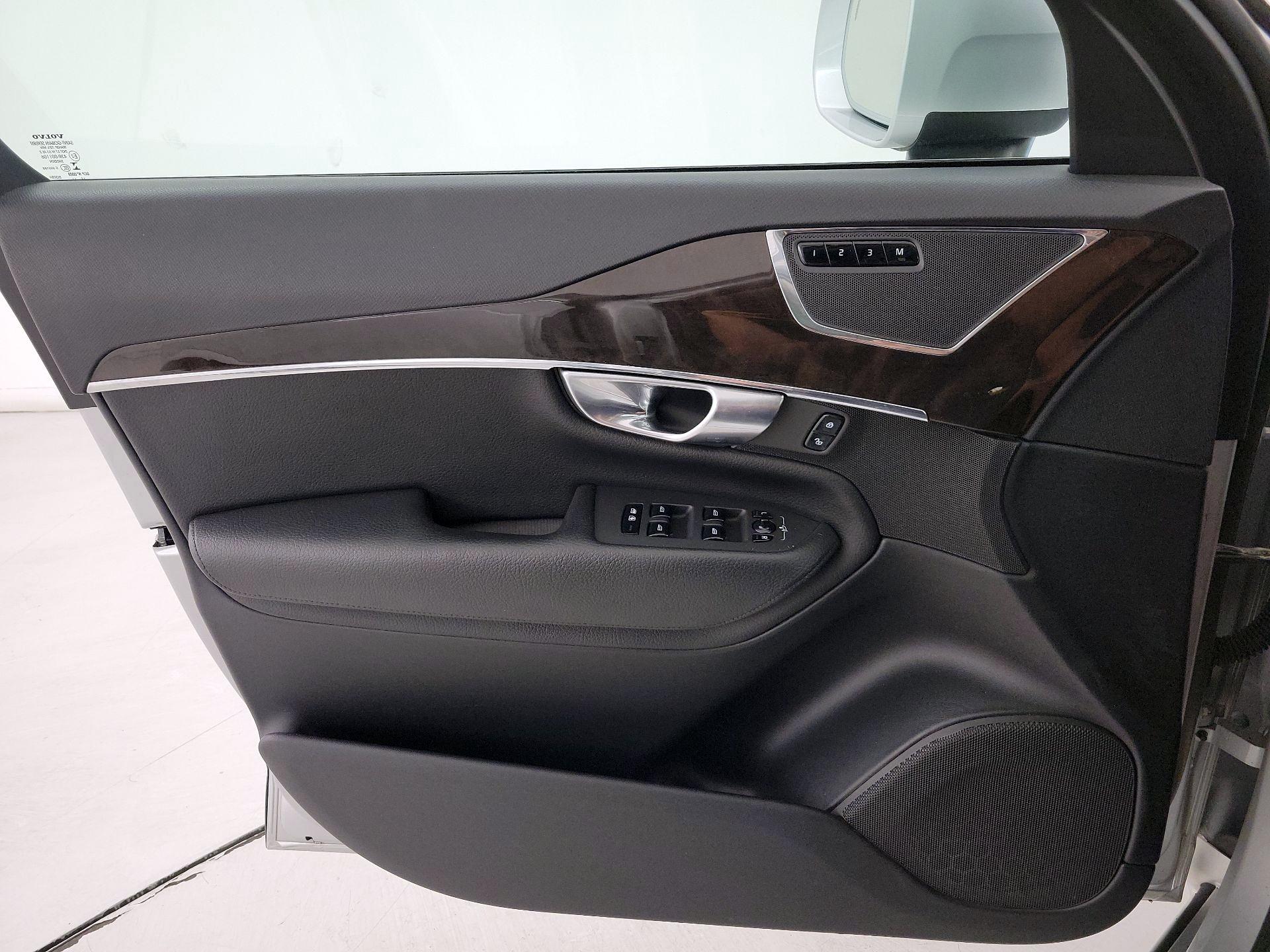 Thumbnail: 2018 Volvo XC90 - 12