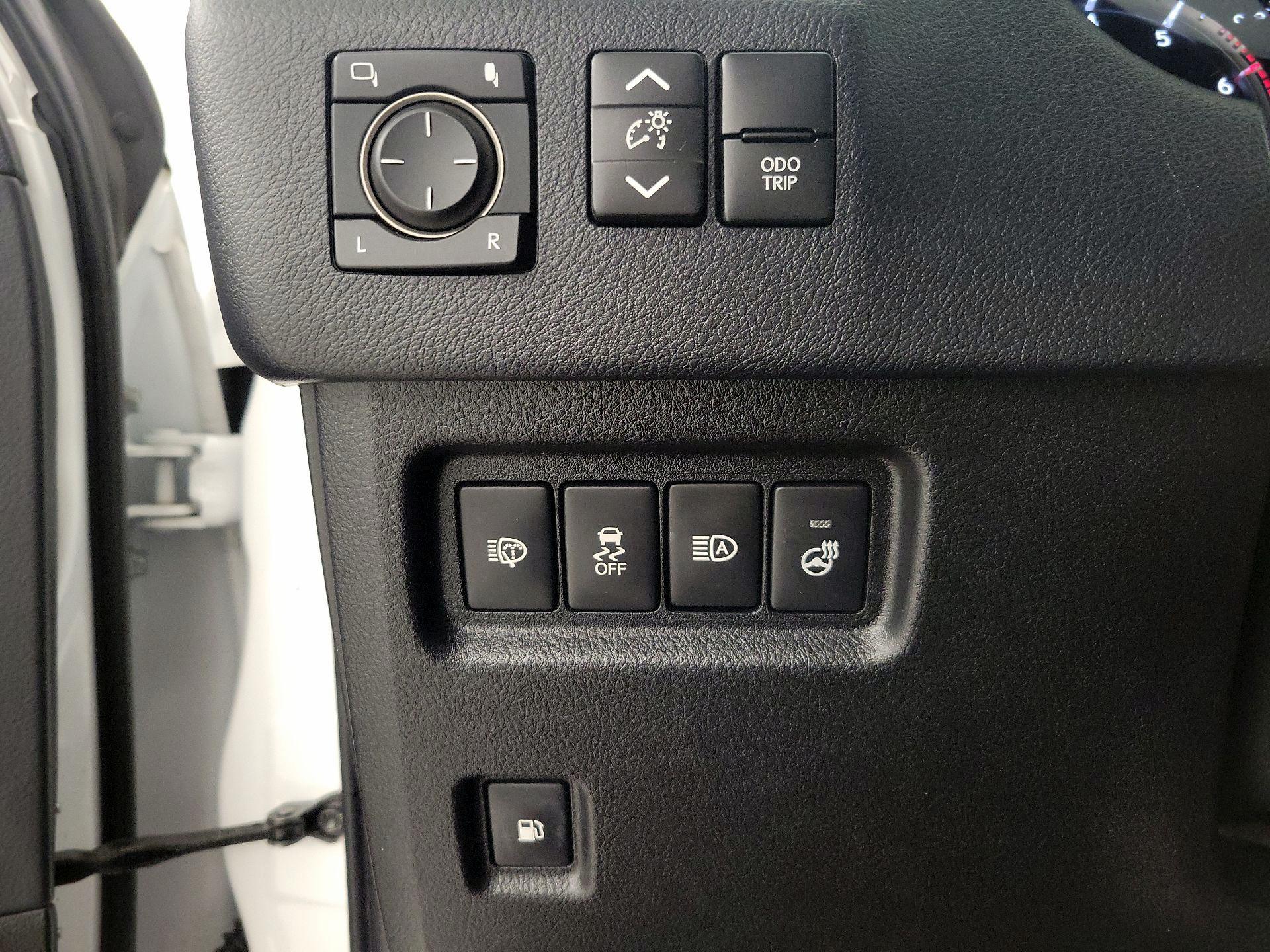 Thumbnail: 2021 Lexus GX - 13