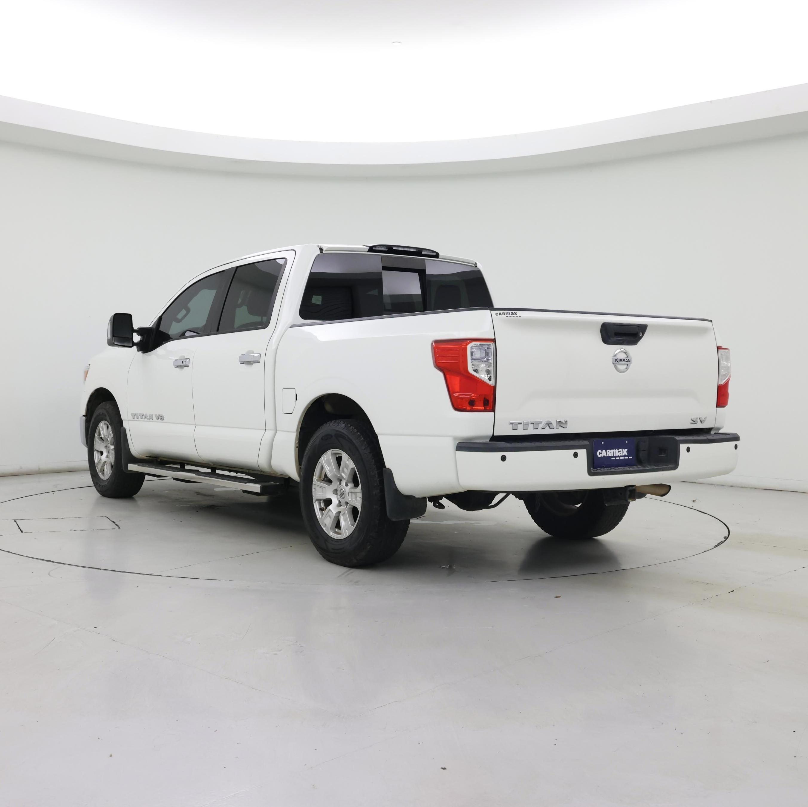 Thumbnail: 2018 Nissan Titan - 2