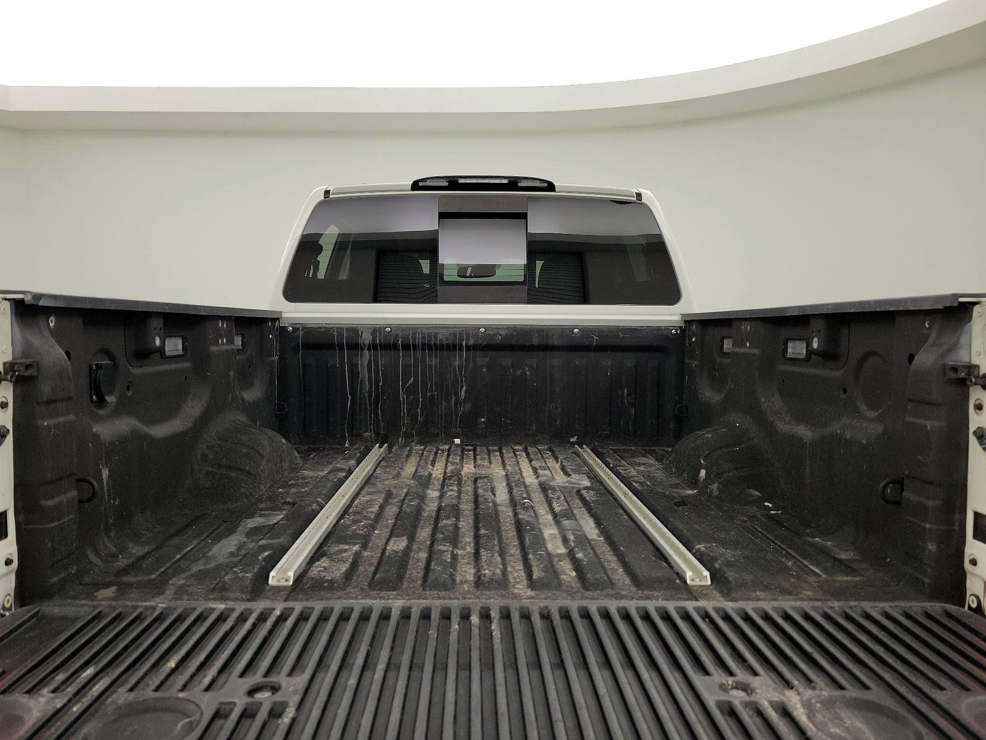 Thumbnail: 2018 Nissan Titan - 20