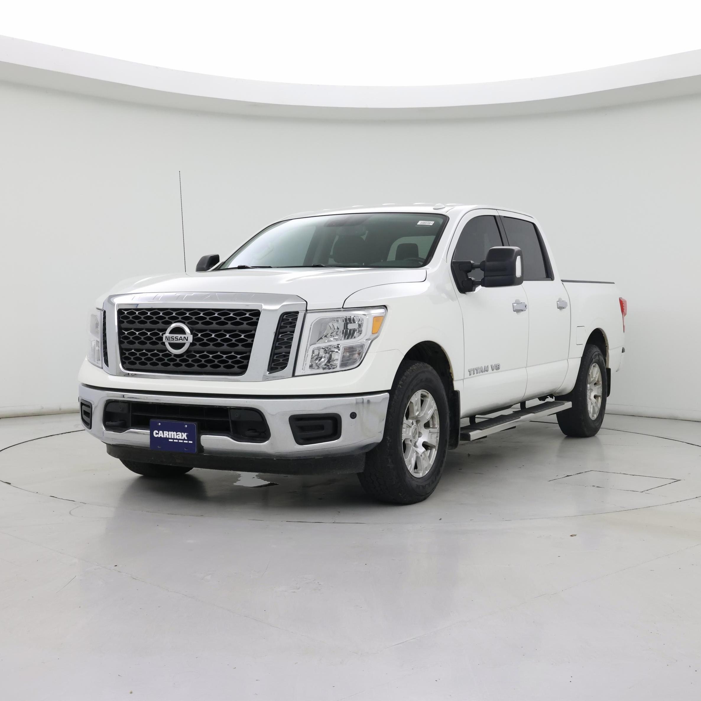 Thumbnail: 2018 Nissan Titan - 4