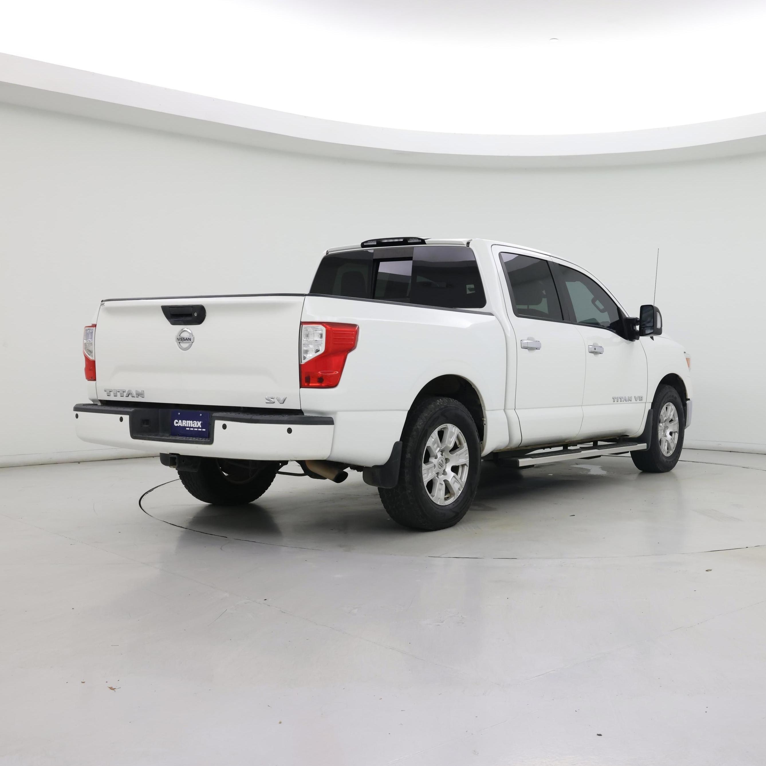 Thumbnail: 2018 Nissan Titan - 8