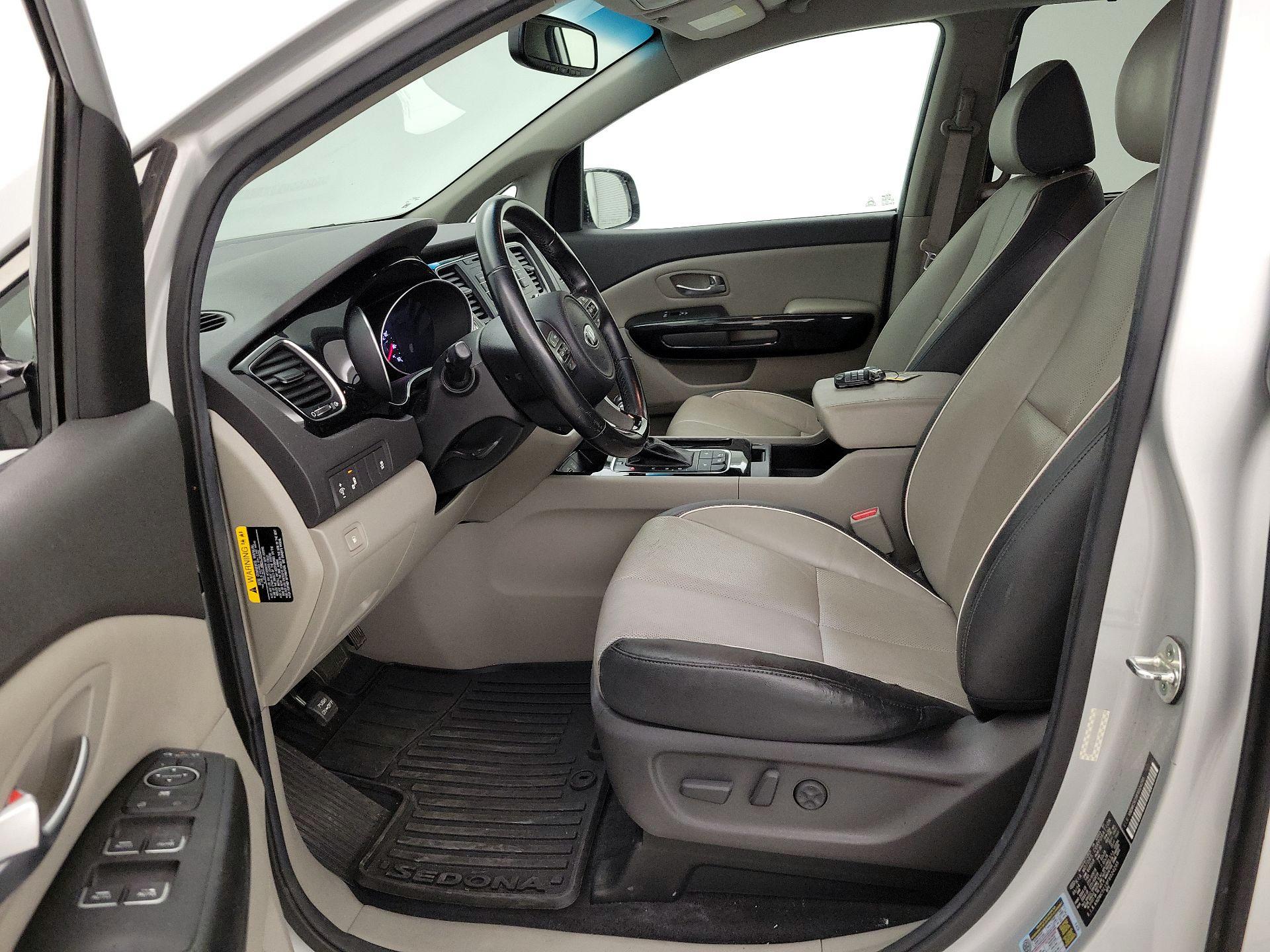 Thumbnail: 2015 Kia Sedona - 11