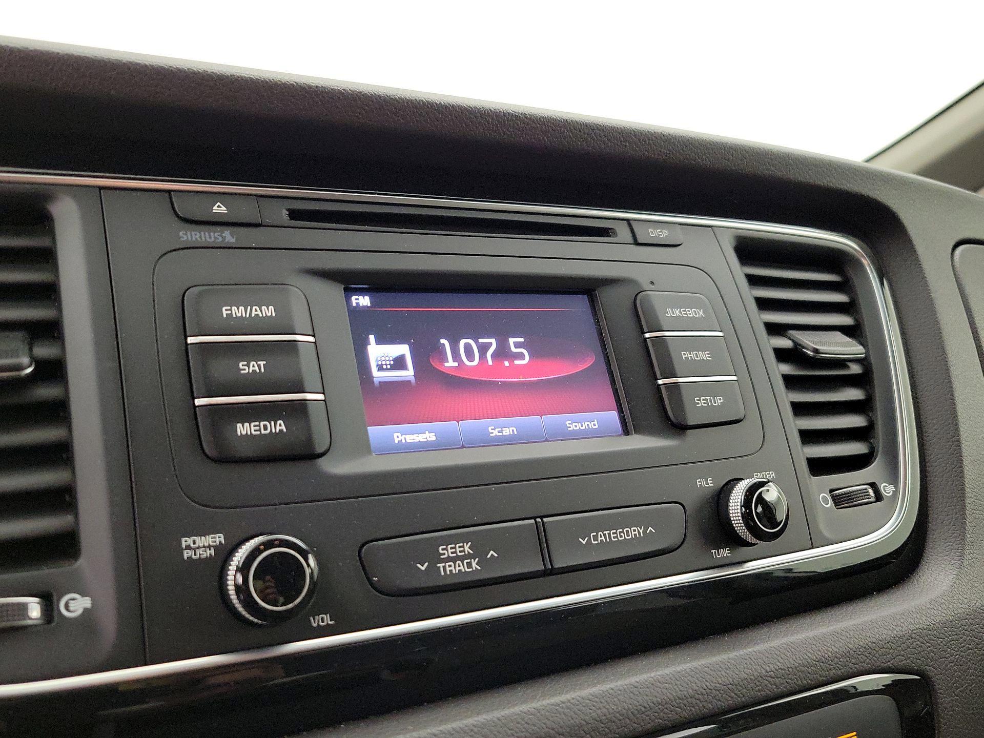 Thumbnail: 2015 Kia Sedona - 15