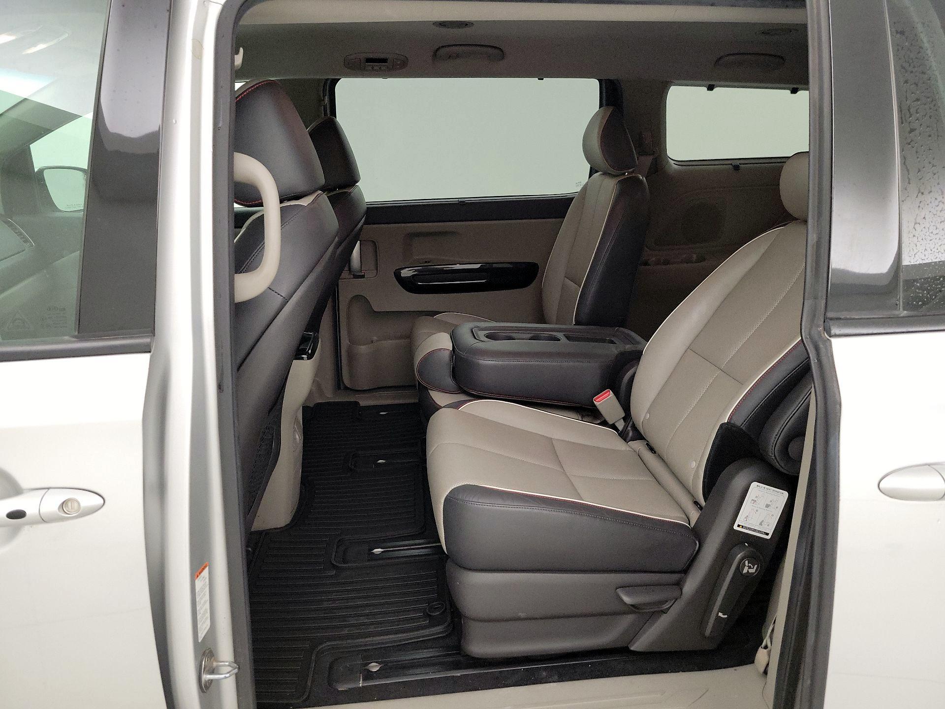 Thumbnail: 2015 Kia Sedona - 19