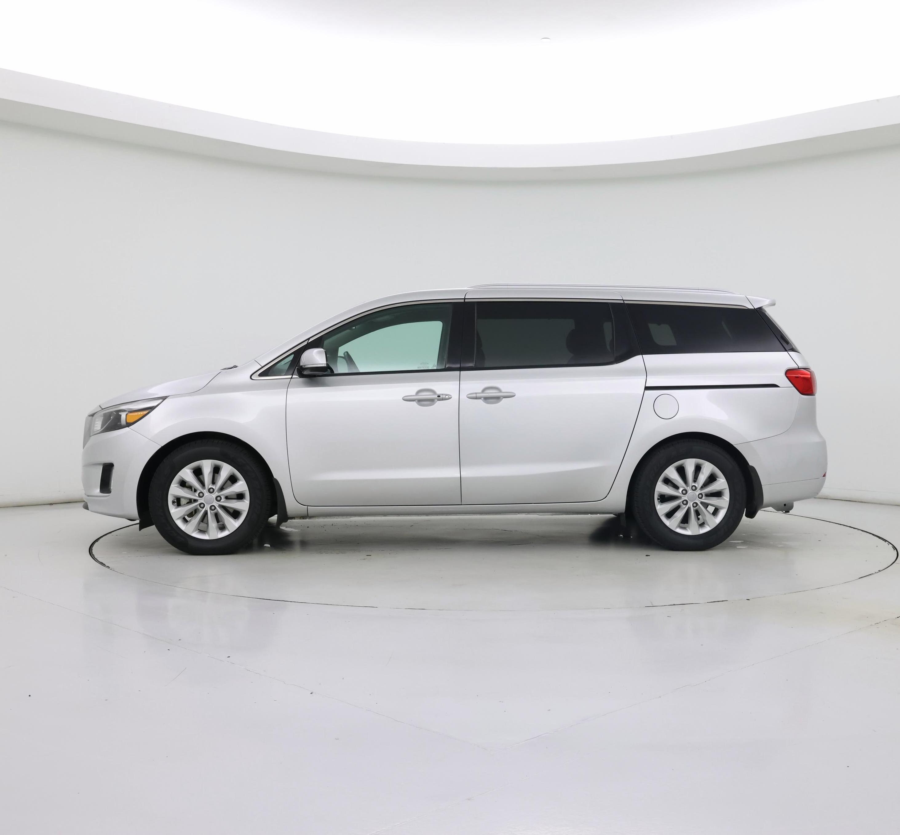 Thumbnail: 2015 Kia Sedona - 3