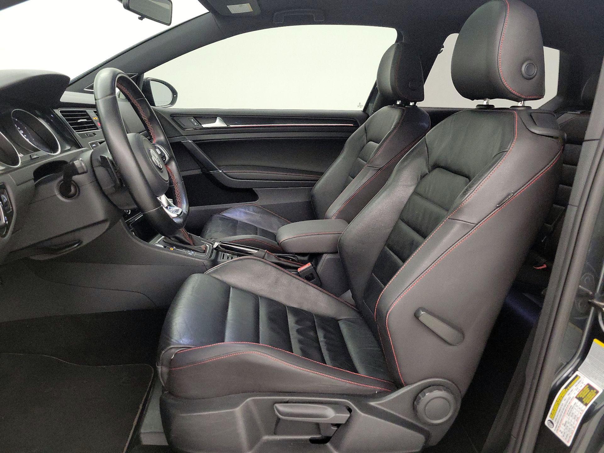 Thumbnail: 2015 Volkswagen Golf - 11