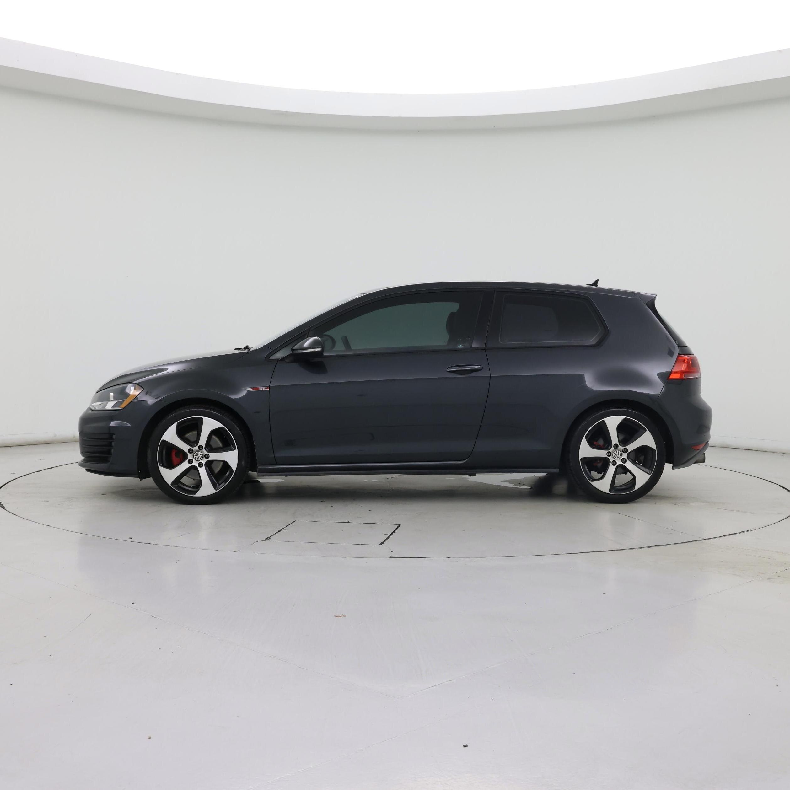 Thumbnail: 2015 Volkswagen Golf - 3