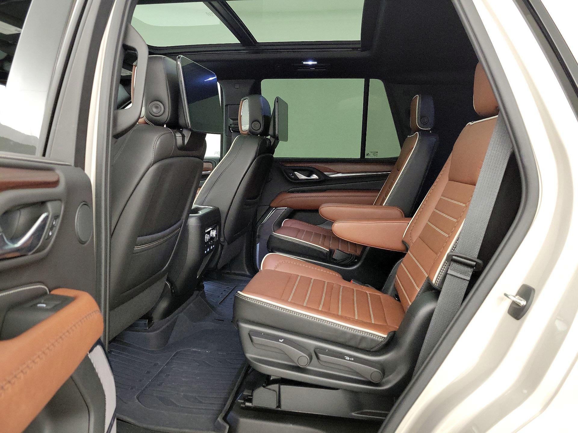 Thumbnail: 2023 GMC Yukon - 19