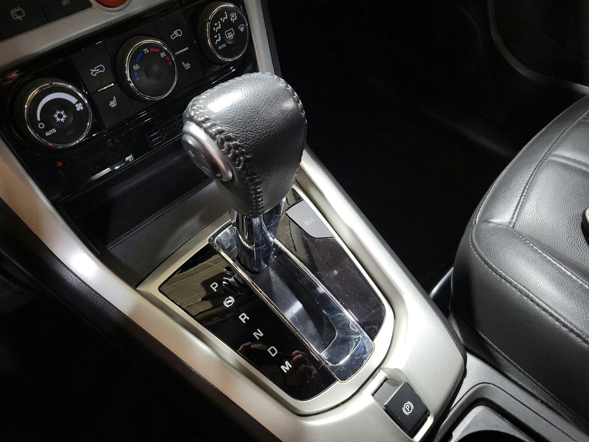 Thumbnail: 2014 Chevrolet Captiva Sport - 16