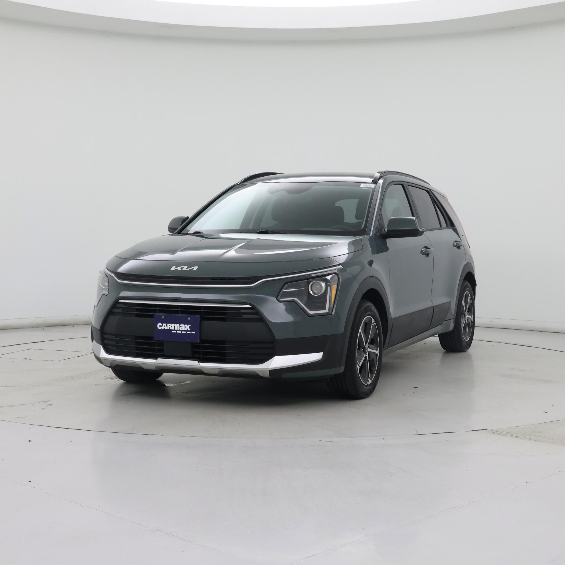 Thumbnail: 2023 Kia Niro - 4