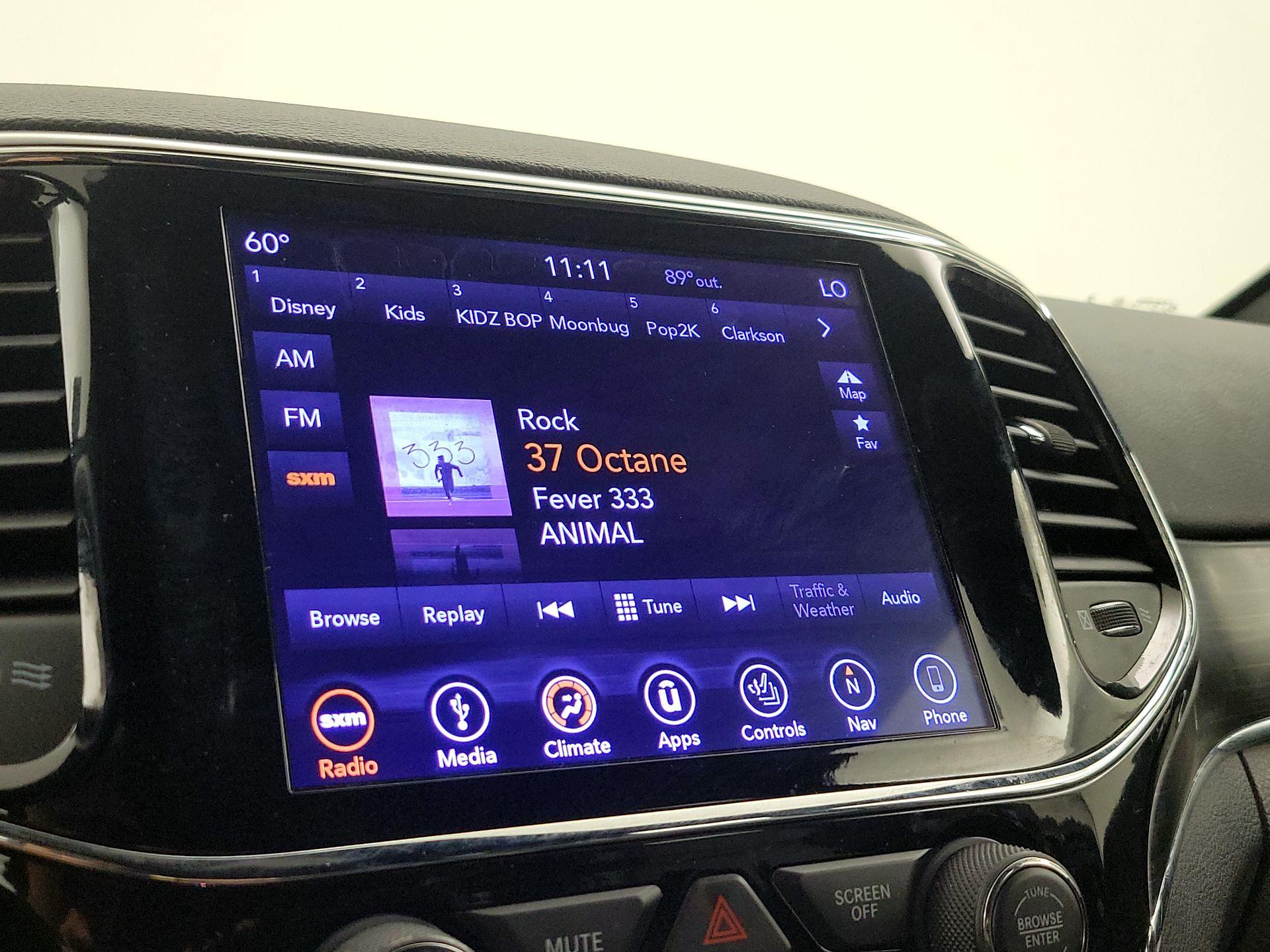 Thumbnail: 2019 Jeep Grand Cherokee - 15