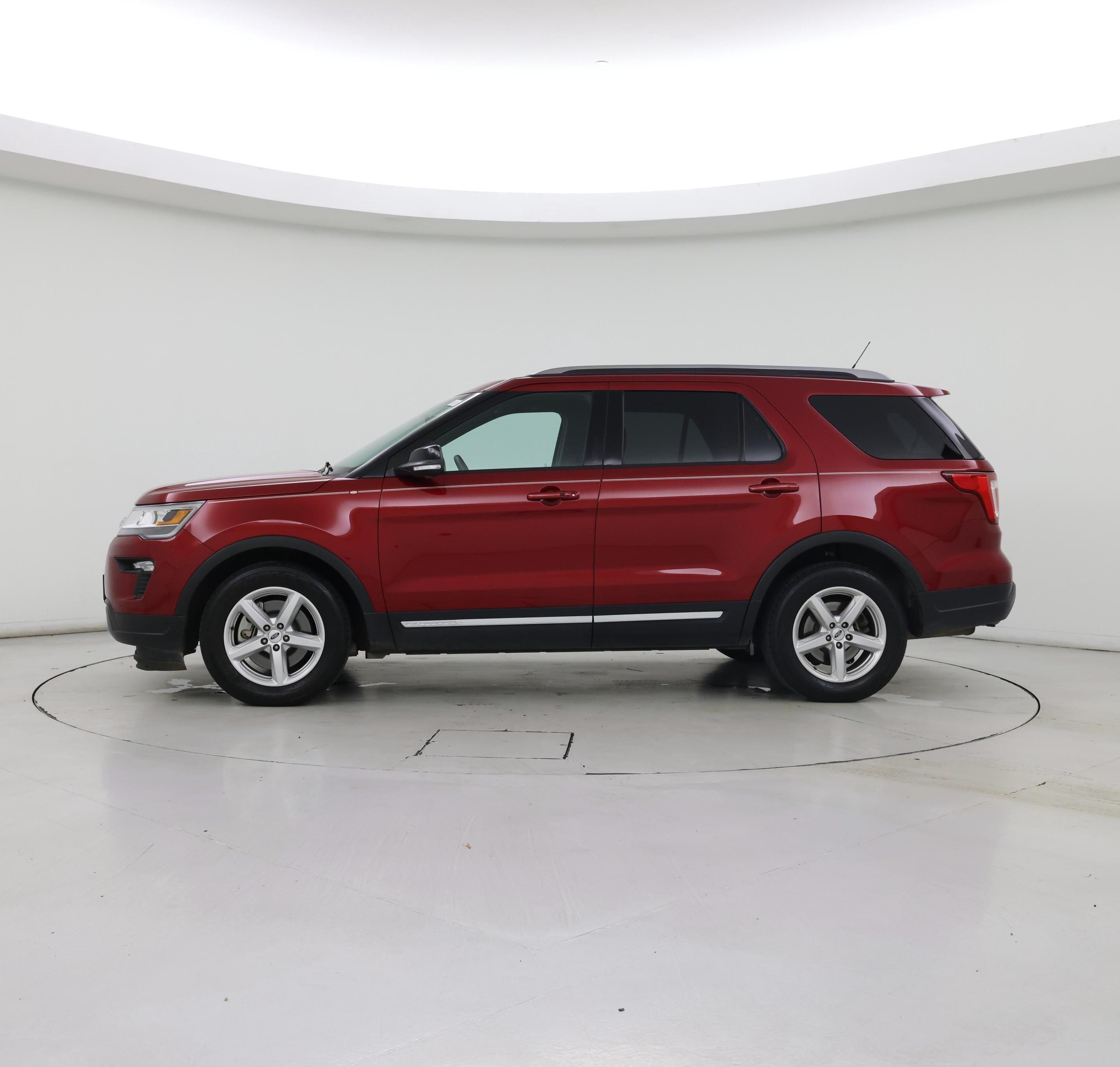 Thumbnail: 2018 Ford Explorer - 3