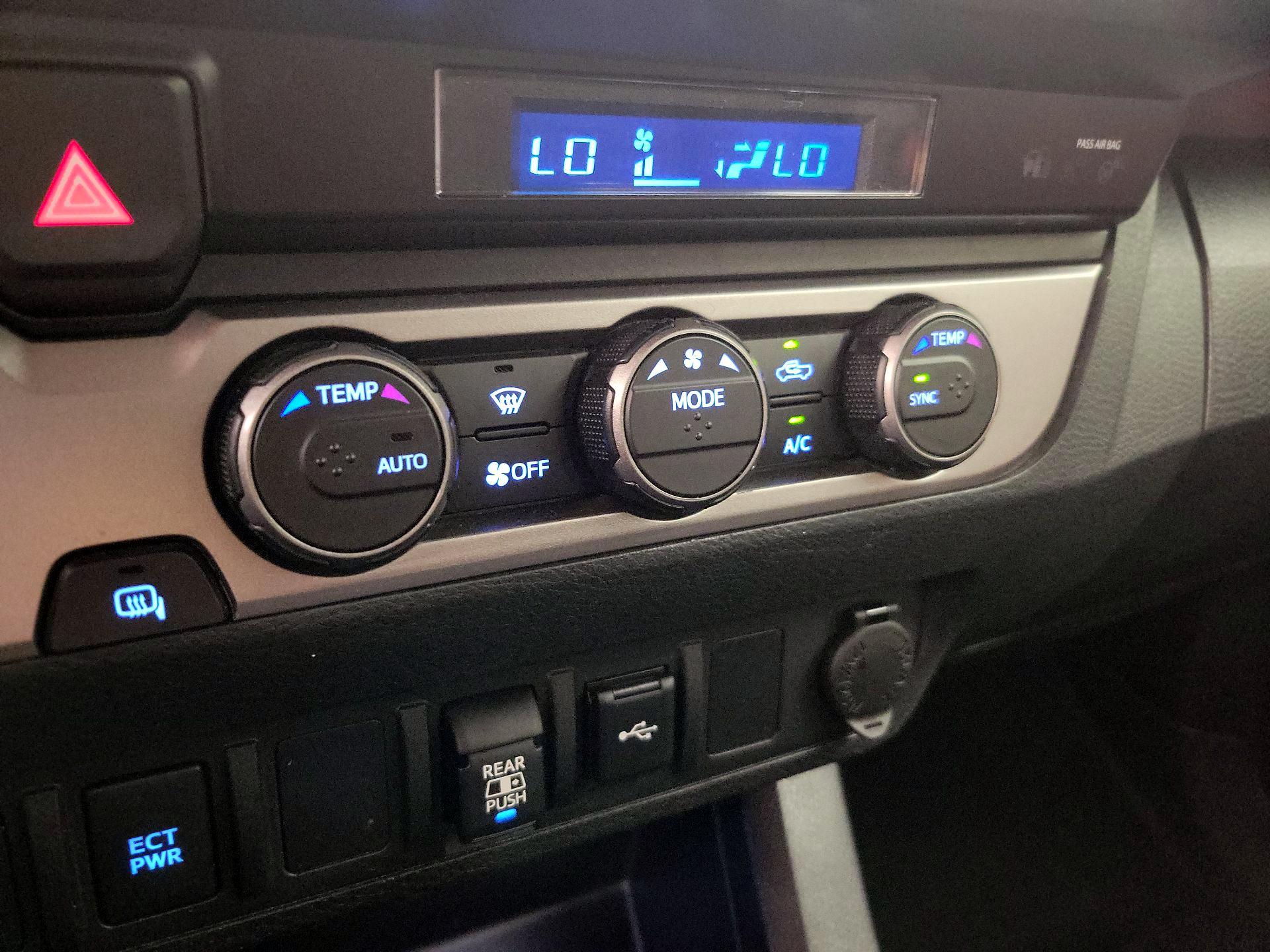 Thumbnail: 2021 Toyota Tacoma - 16