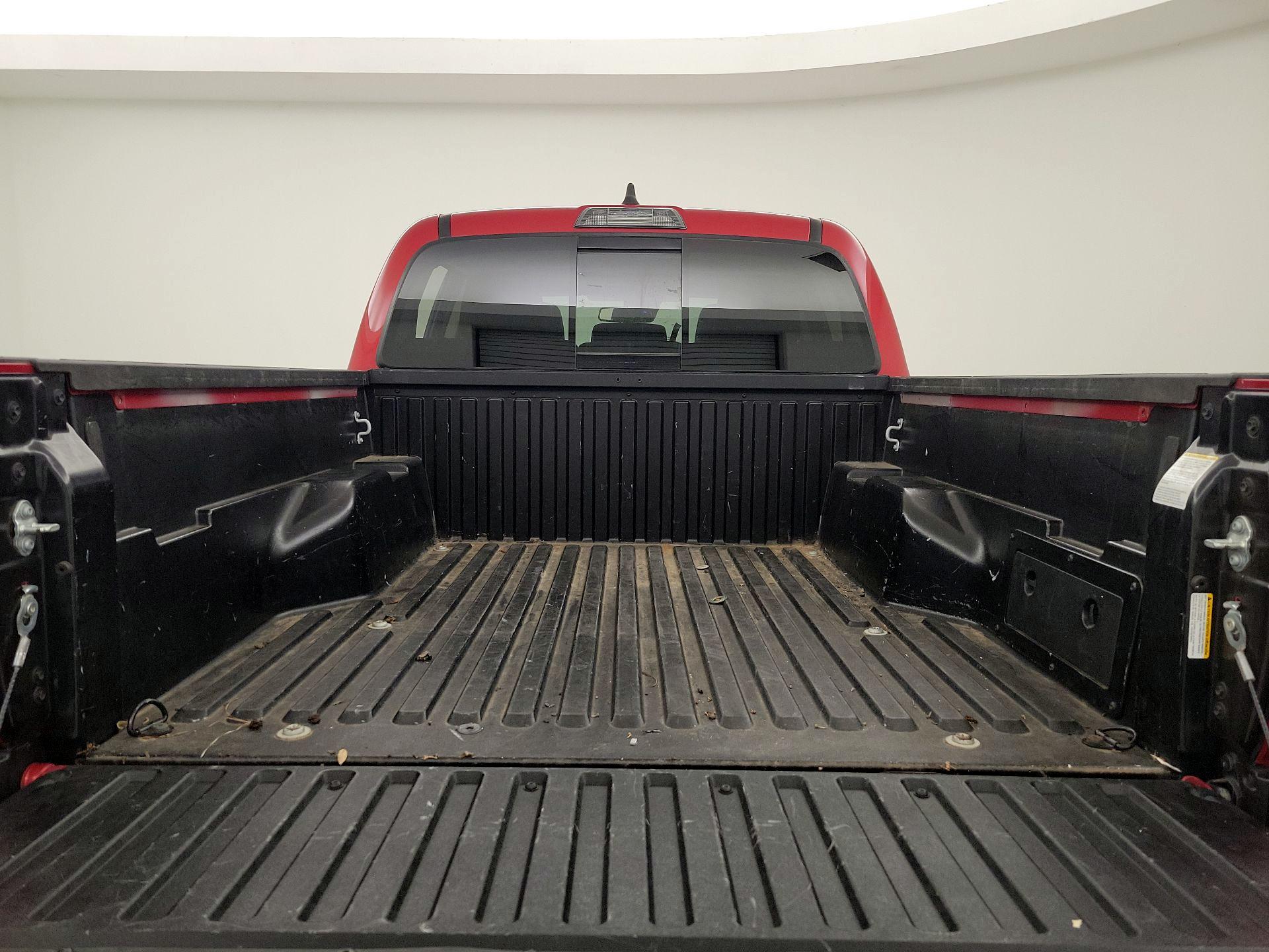 Thumbnail: 2021 Toyota Tacoma - 19