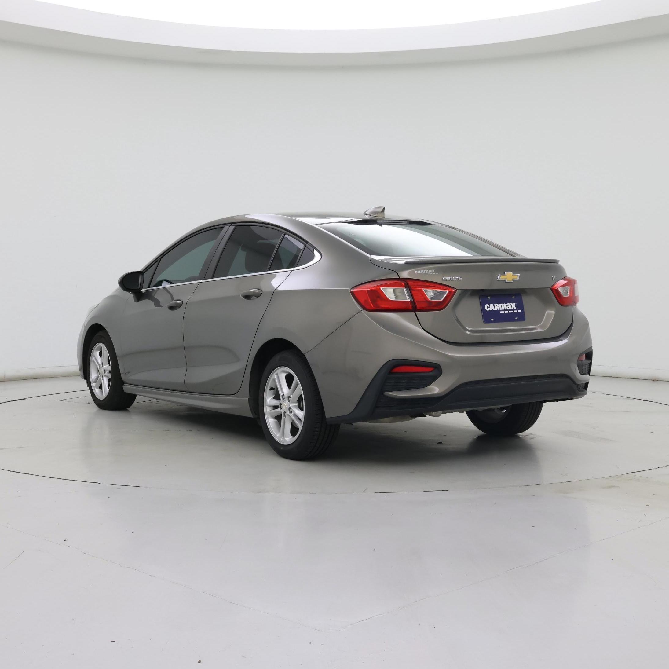 Thumbnail: 2018 Chevrolet Cruze - 2