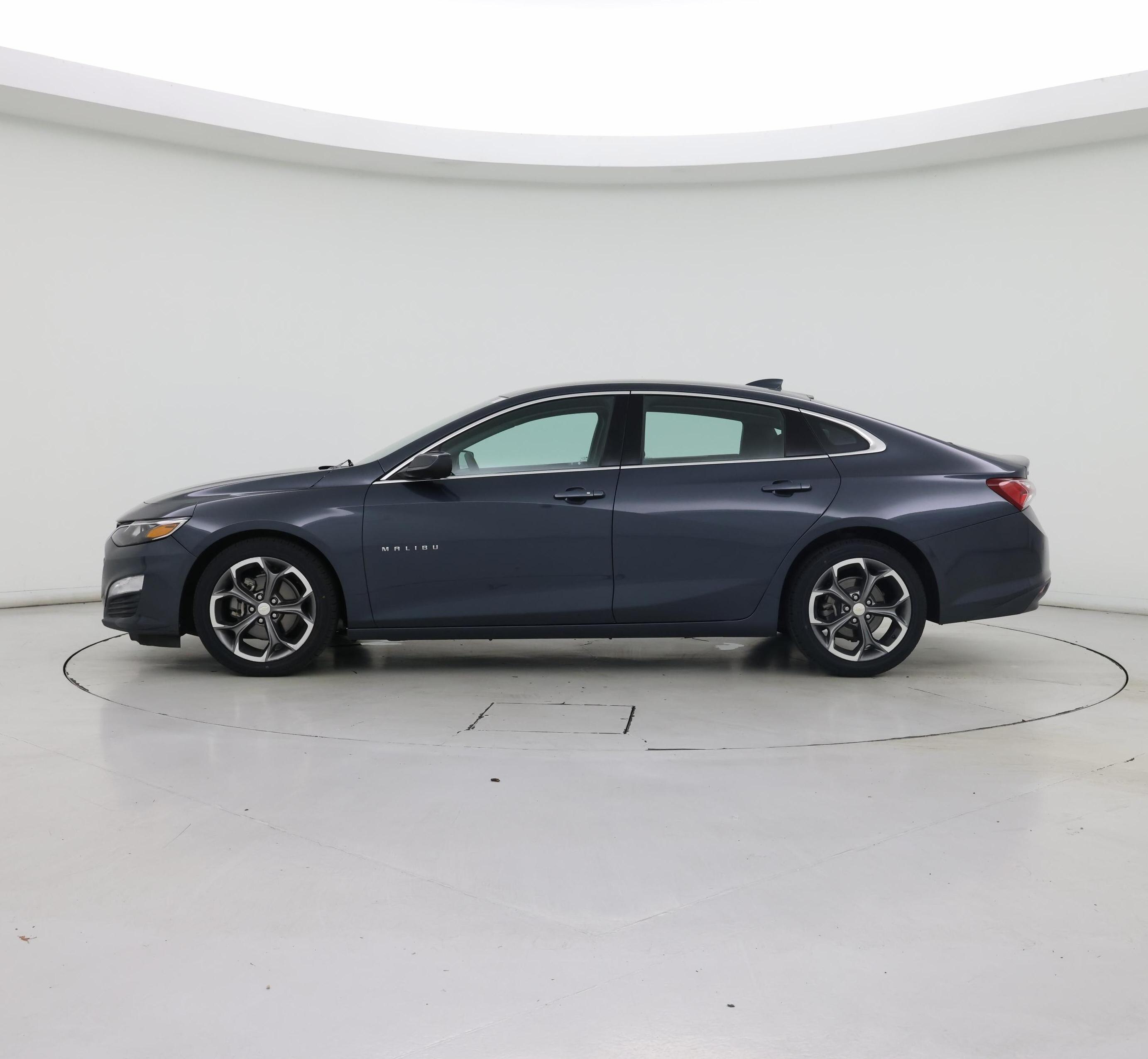 Thumbnail: 2020 Chevrolet Malibu - 3