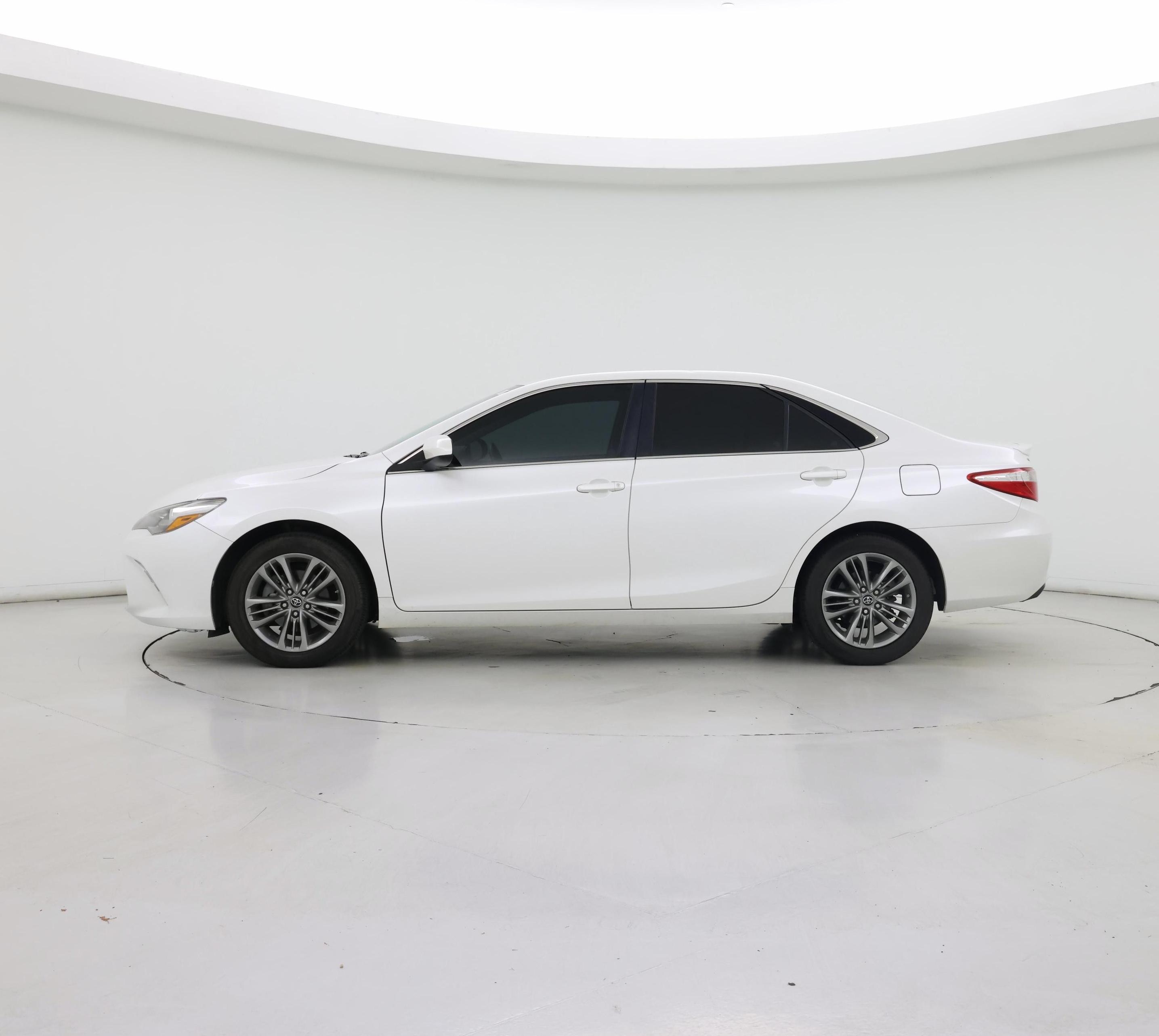 Thumbnail: 2017 Toyota Camry - 3