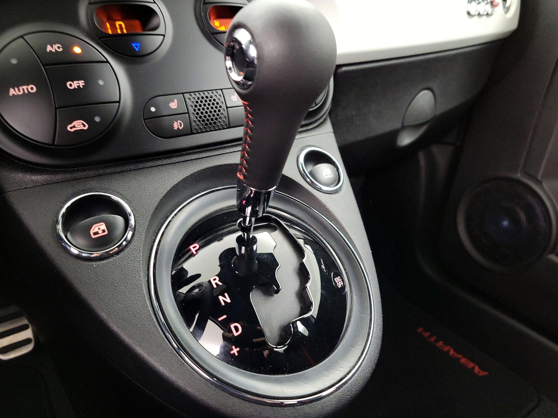 Thumbnail: 2015 Fiat 500 - 15