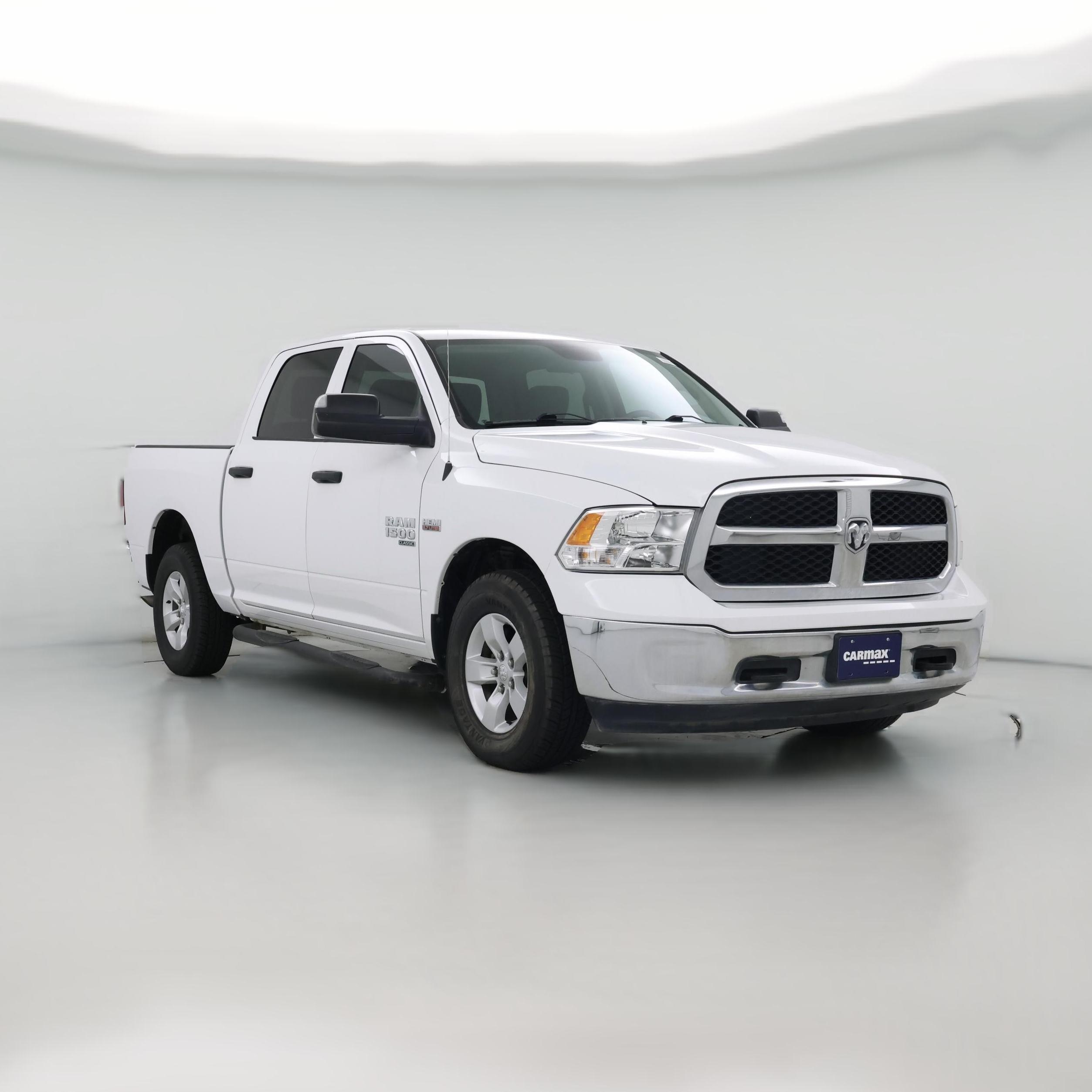 Thumbnail: 2019 RAM 1500 Classic - 1