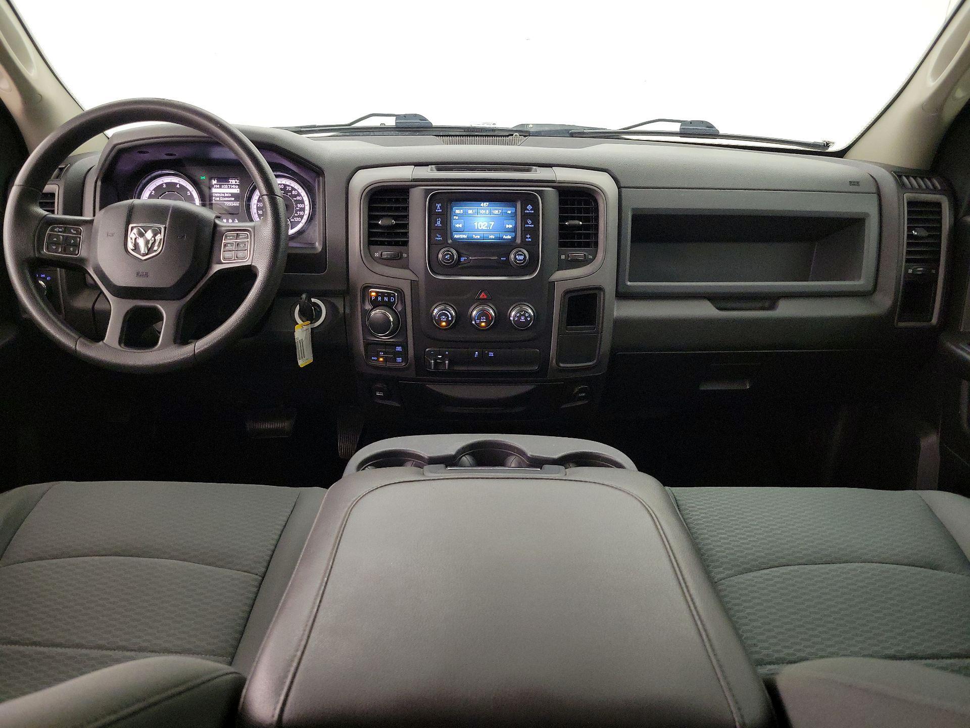 Thumbnail: 2019 RAM 1500 Classic - 9