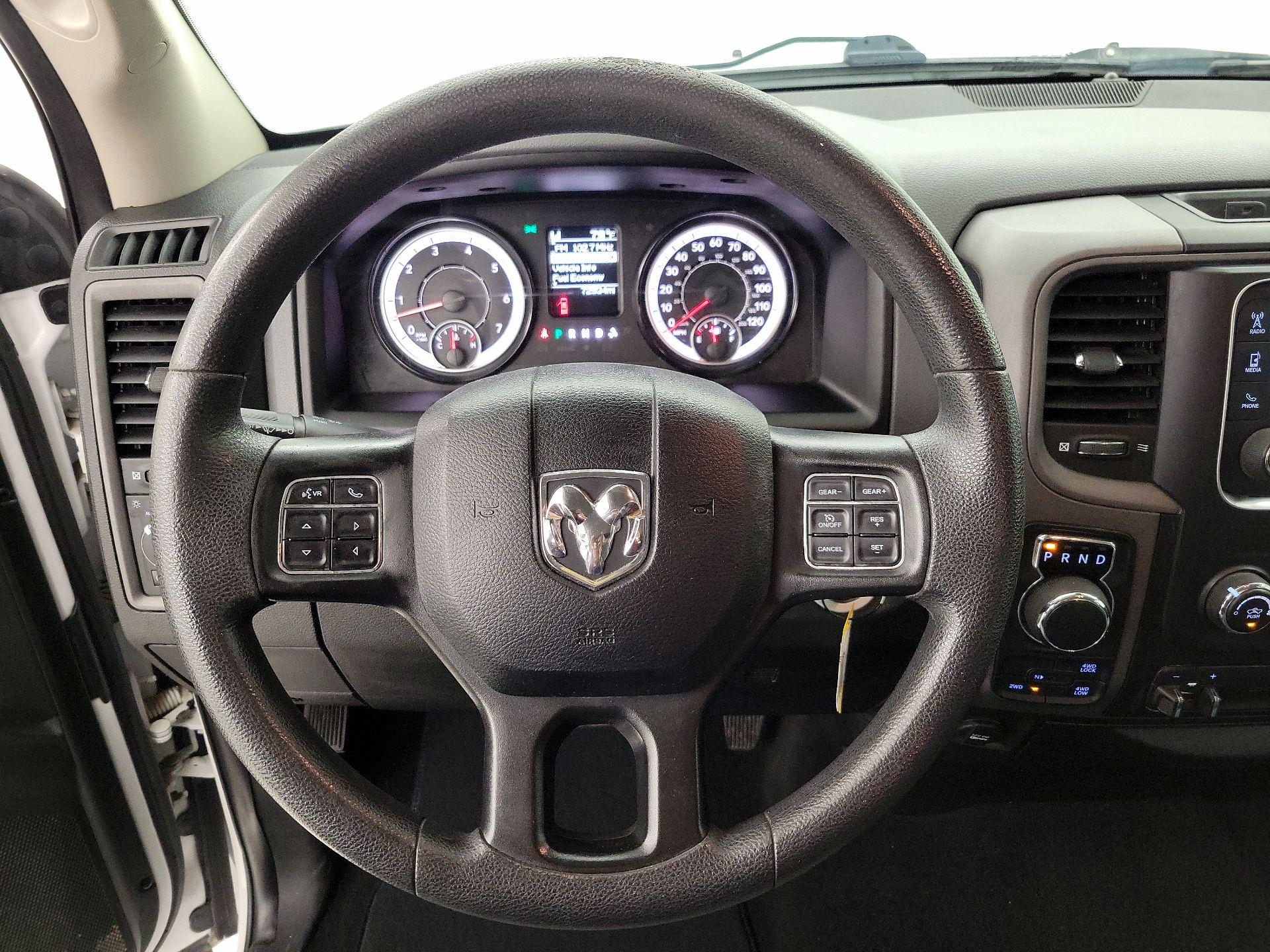Thumbnail: 2019 RAM 1500 Classic - 10