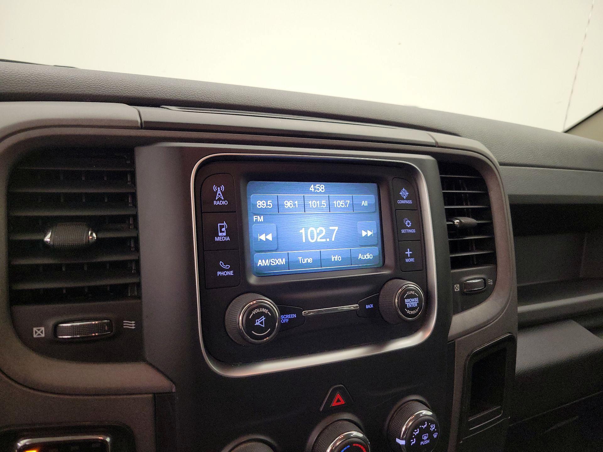 Thumbnail: 2019 RAM 1500 Classic - 15