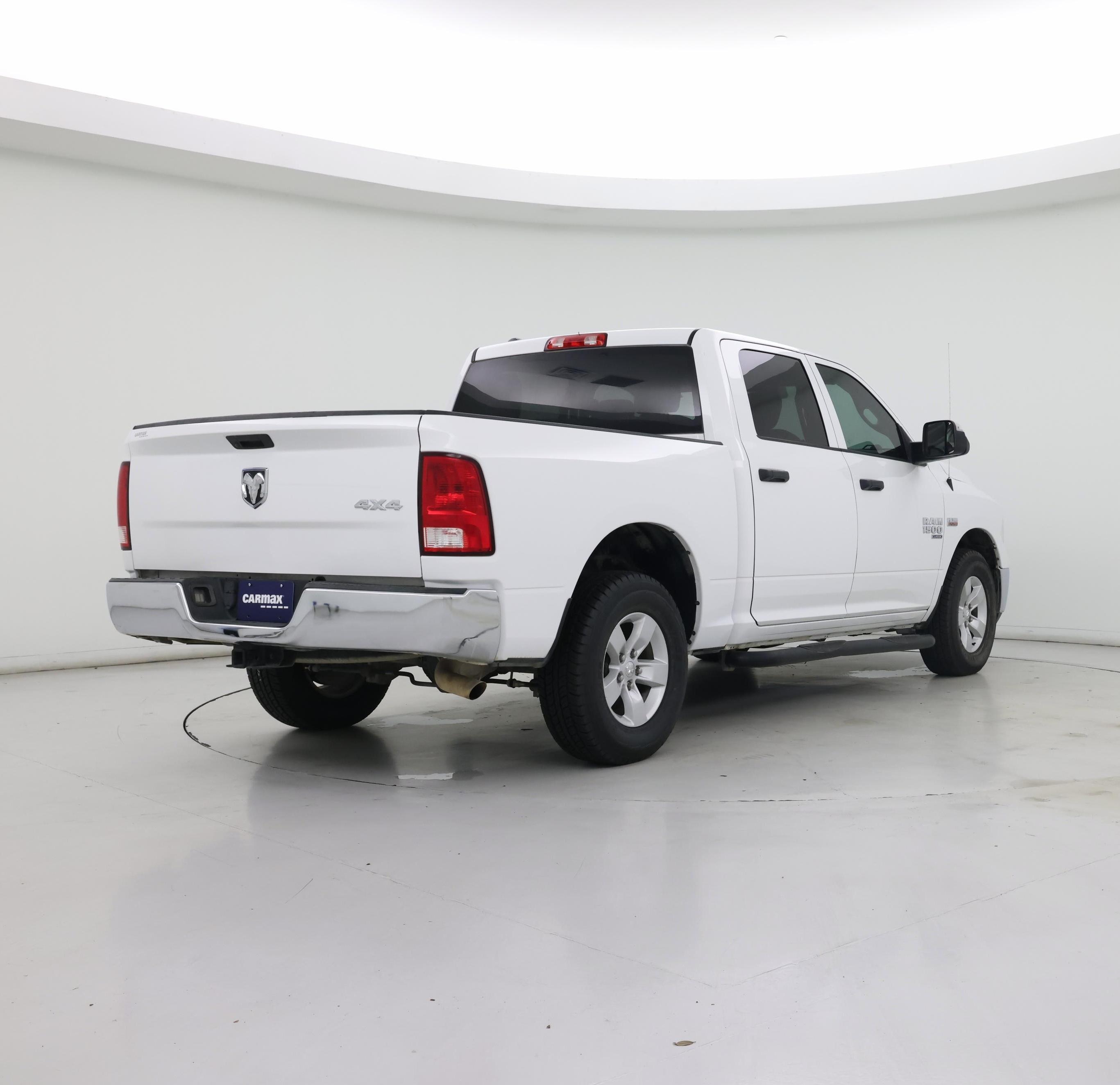 Thumbnail: 2019 RAM 1500 Classic - 8