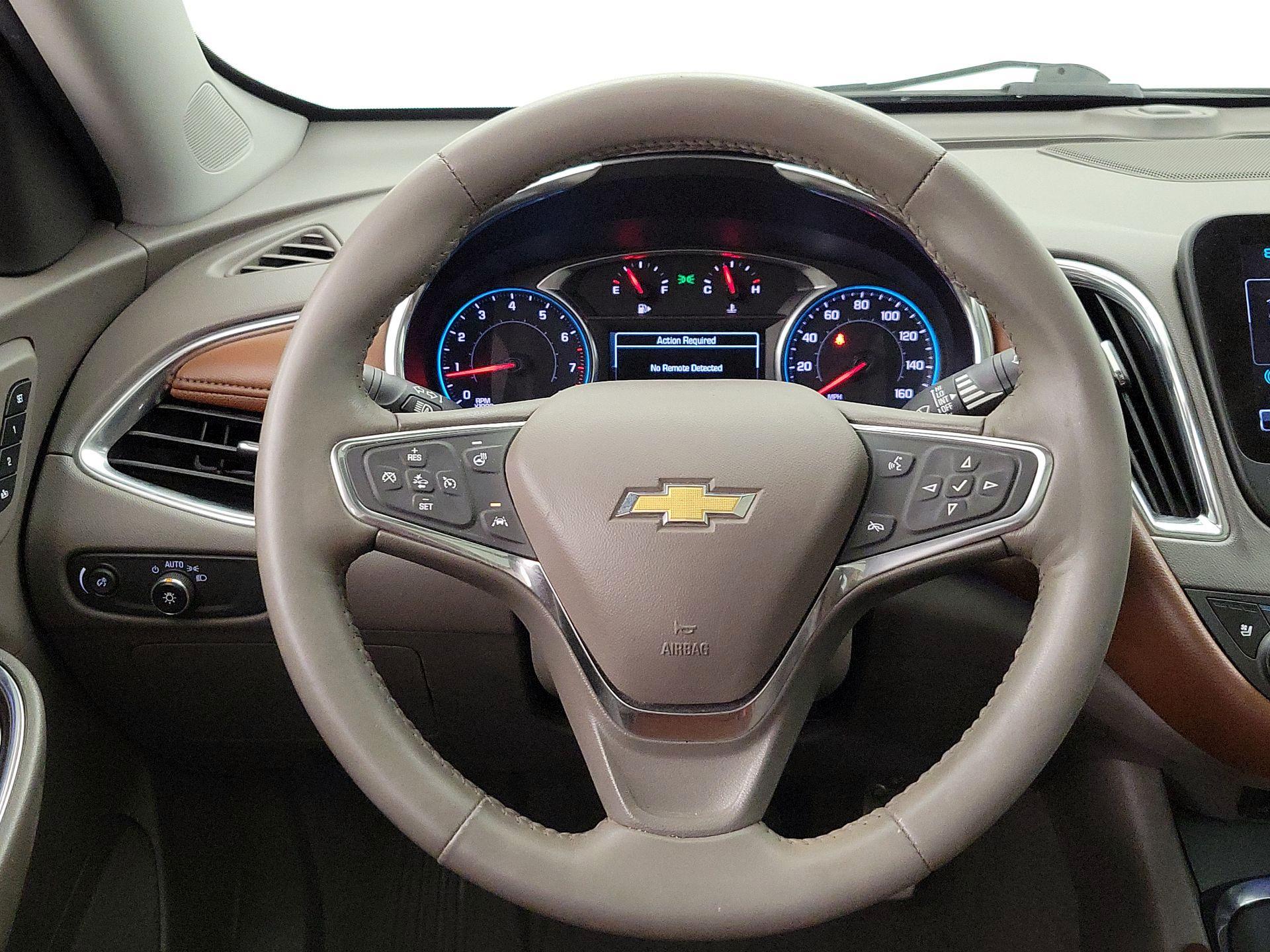 Thumbnail: 2016 Chevrolet Malibu - 10