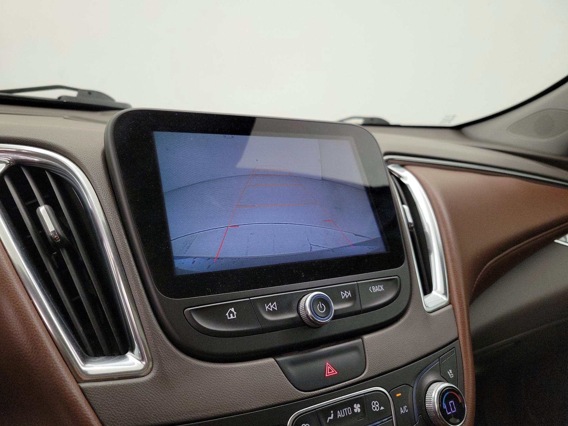 Thumbnail: 2016 Chevrolet Malibu - 14