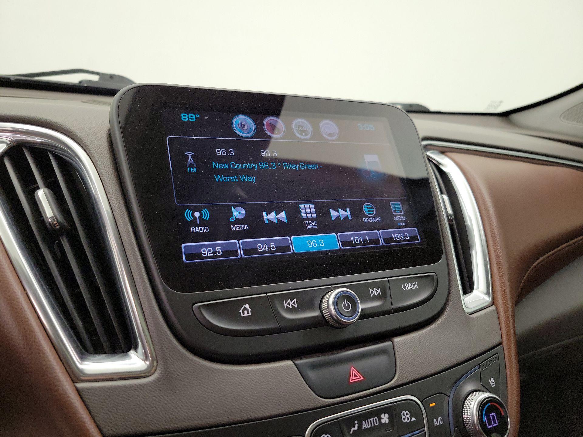 Thumbnail: 2016 Chevrolet Malibu - 15
