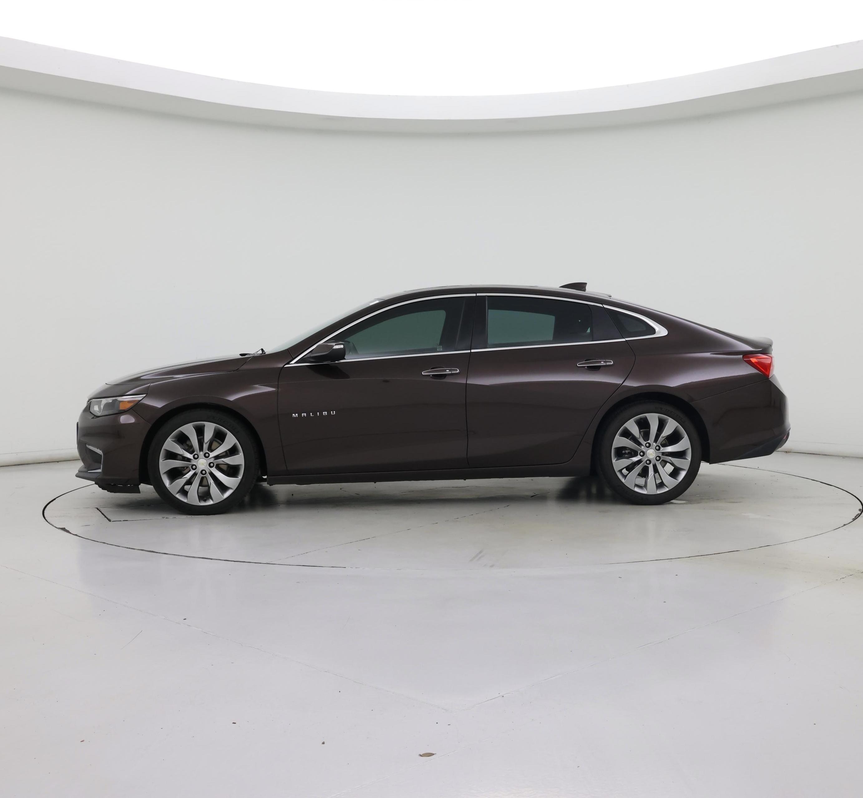 Thumbnail: 2016 Chevrolet Malibu - 3