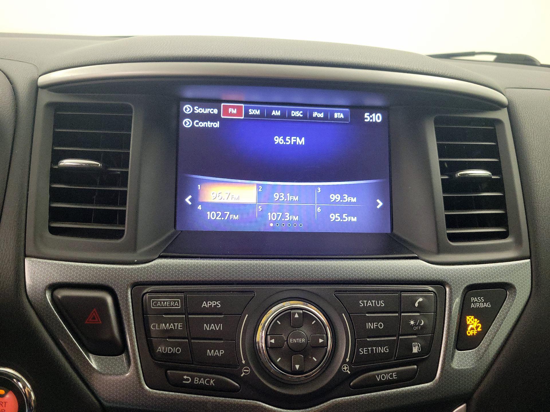 Thumbnail: 2018 Nissan Pathfinder - 16