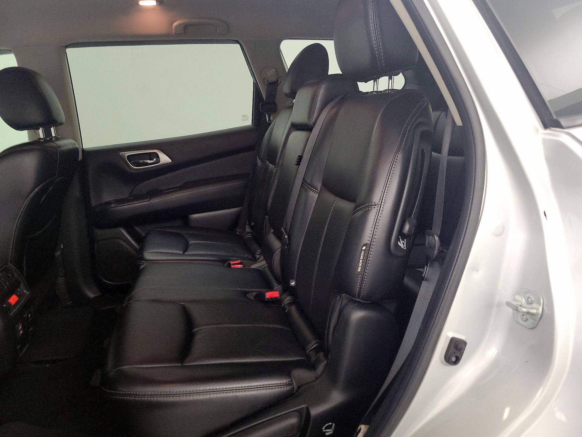 Thumbnail: 2018 Nissan Pathfinder - 20