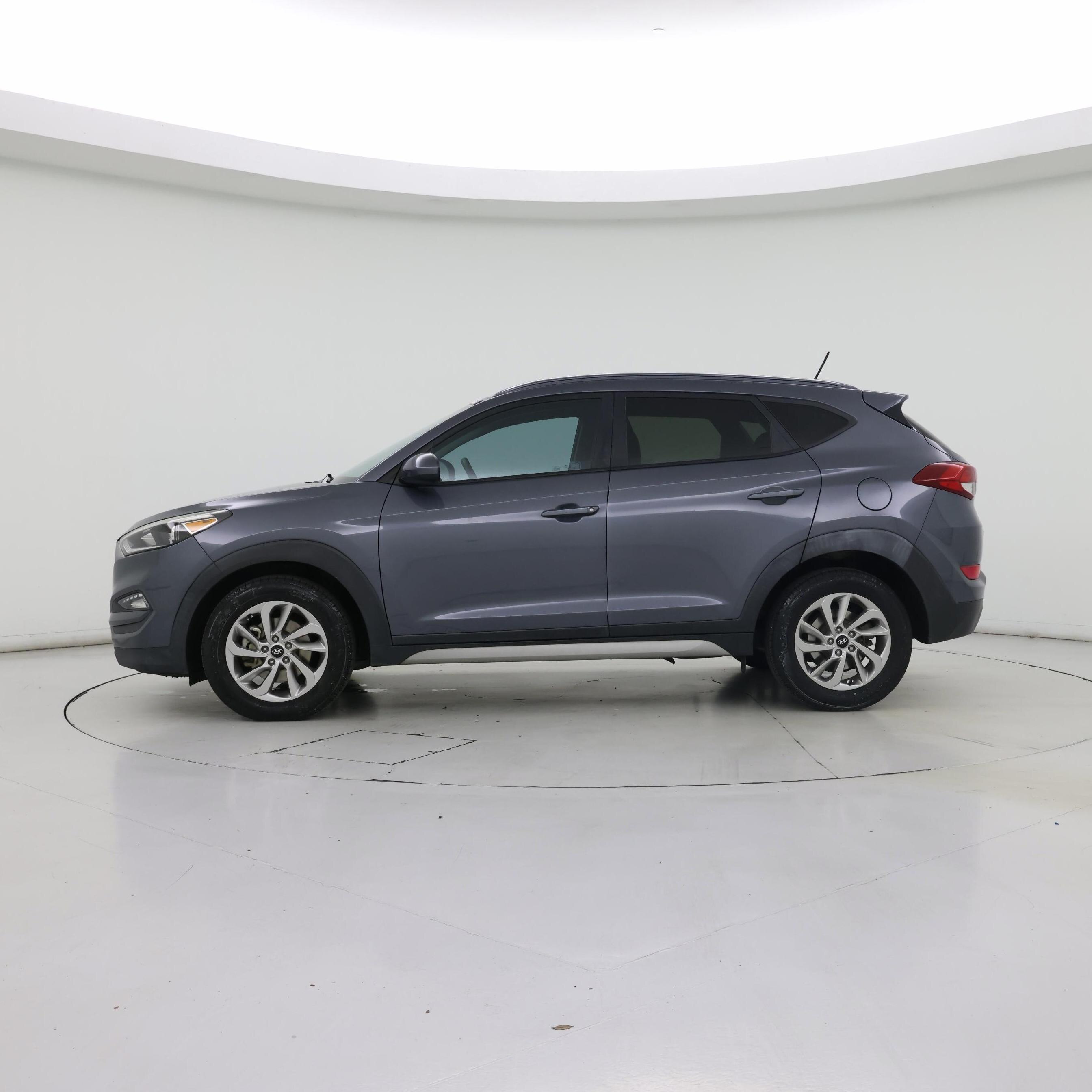 Thumbnail: 2017 Hyundai Tucson - 3