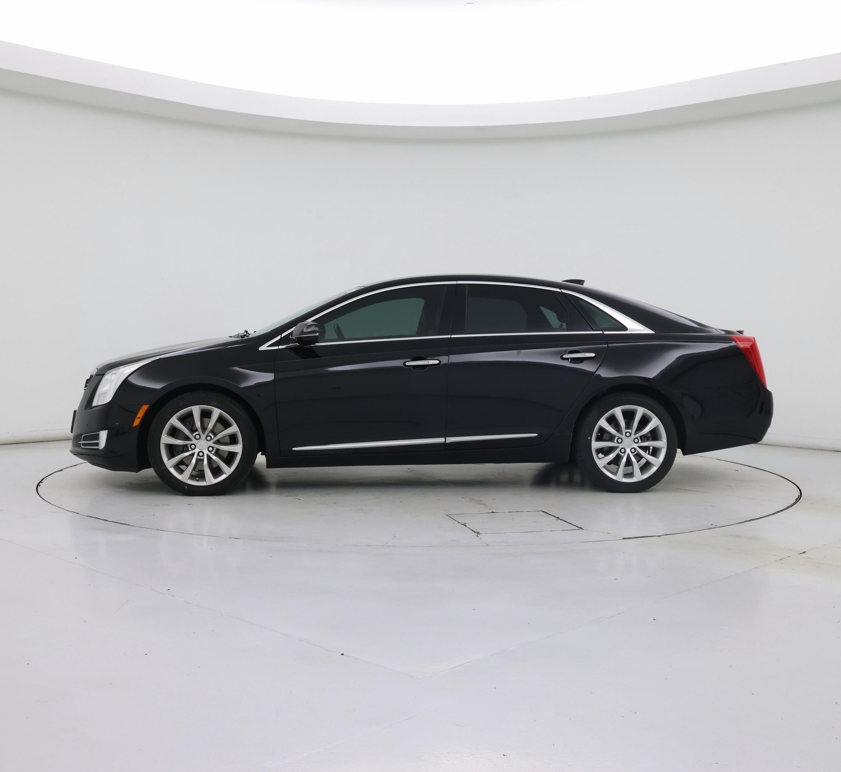 Thumbnail: 2017 Cadillac XTS - 3