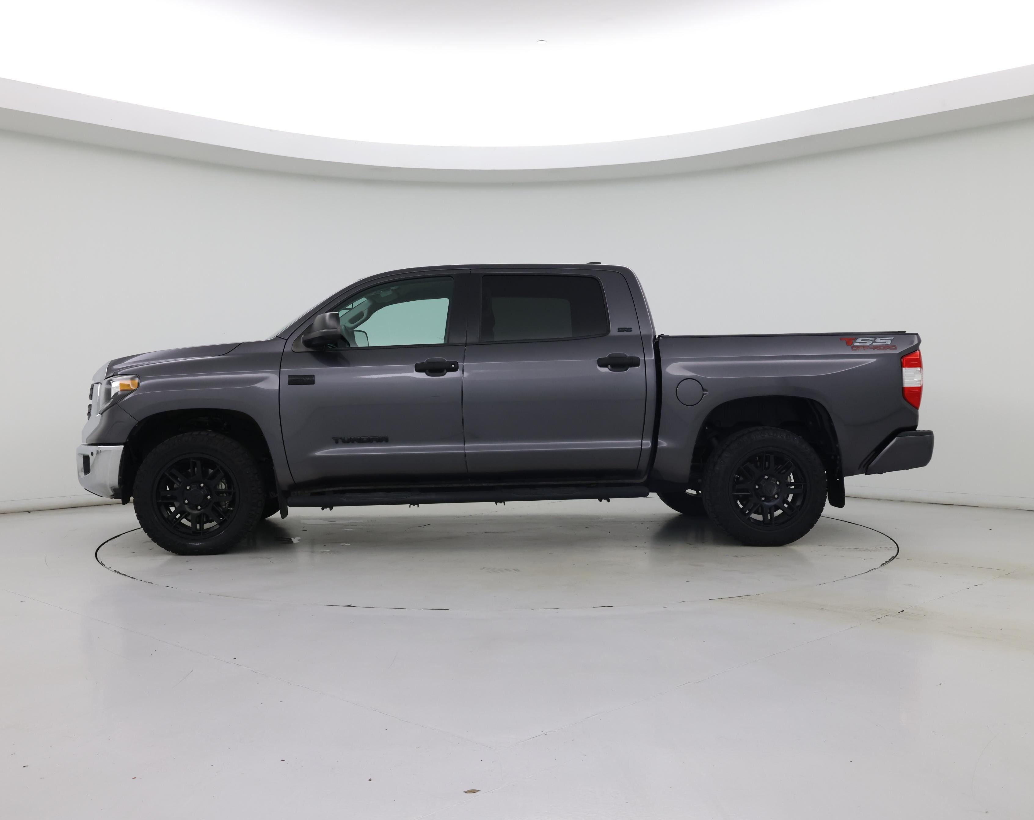 Thumbnail: 2021 Toyota Tundra - 3