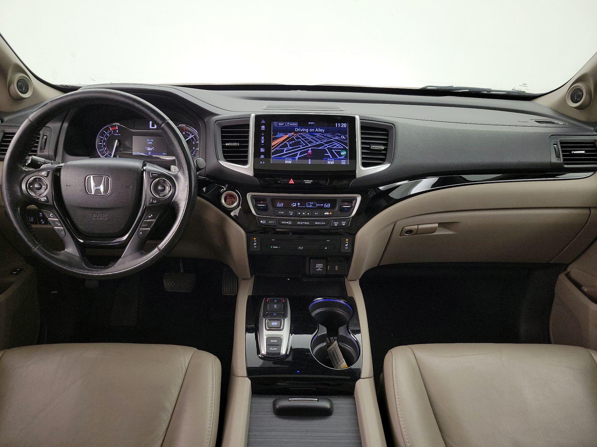 Thumbnail: 2017 Honda Pilot - 9