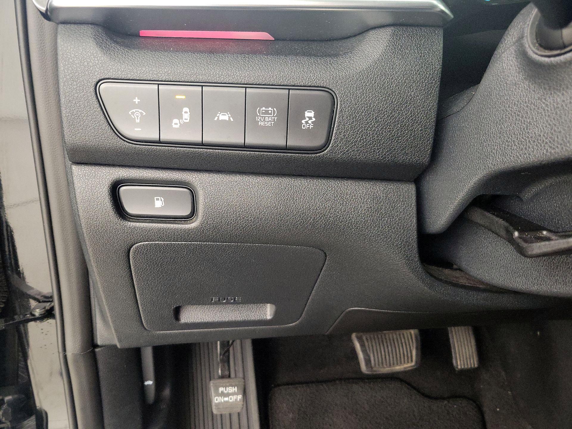 Thumbnail: 2021 Kia Niro - 13