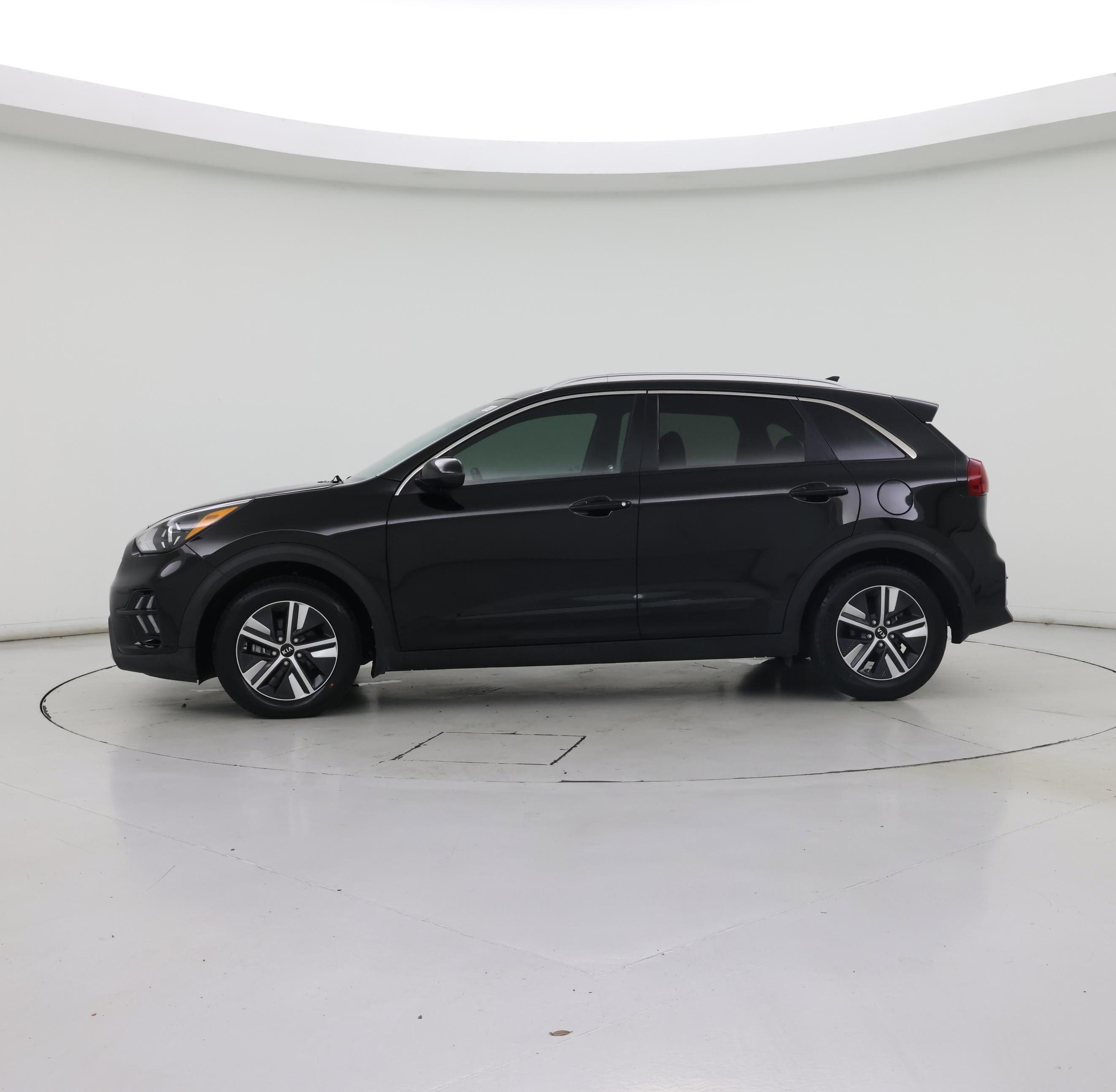 Thumbnail: 2021 Kia Niro - 3