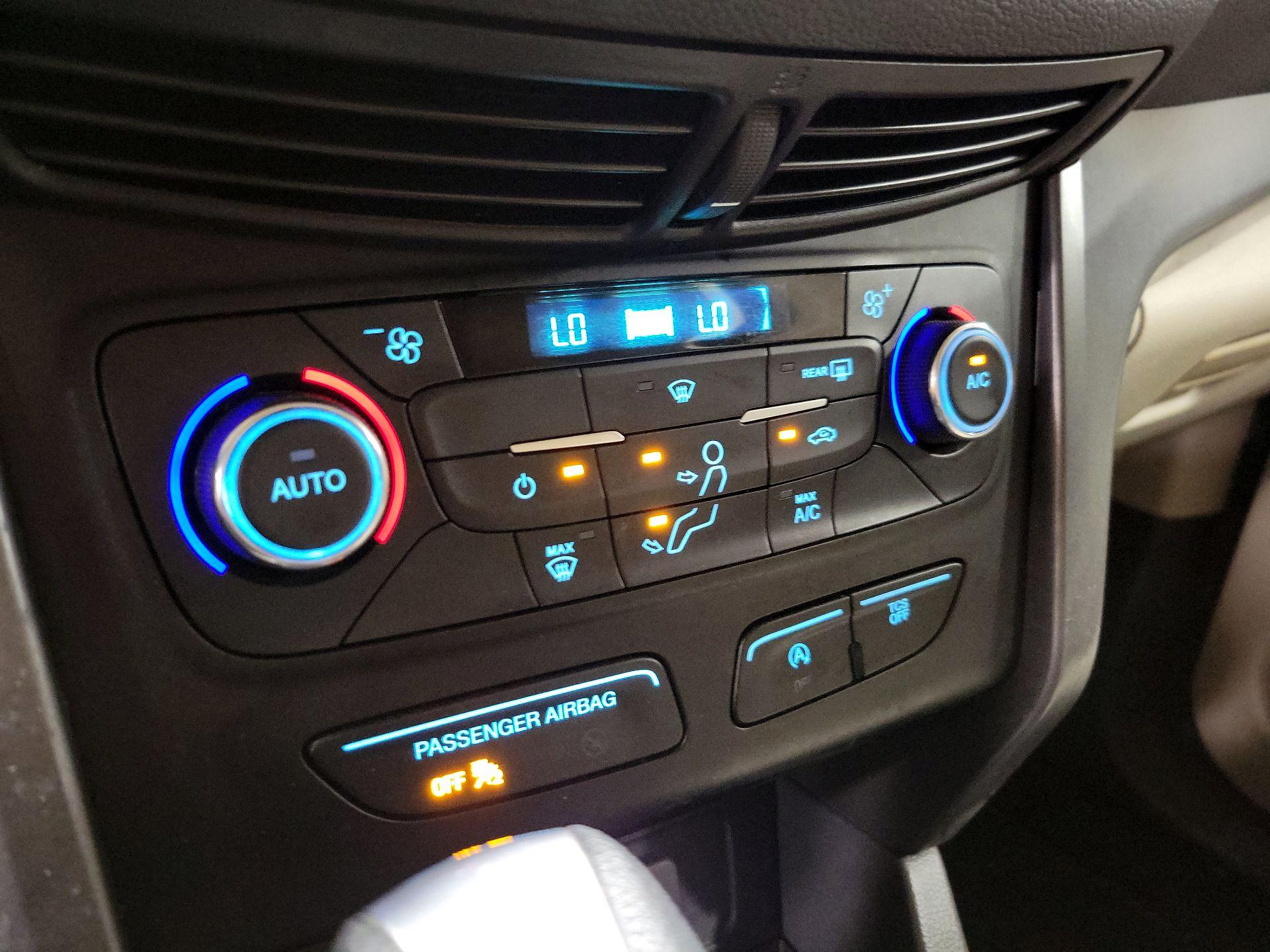 Thumbnail: 2017 Ford Escape - 16