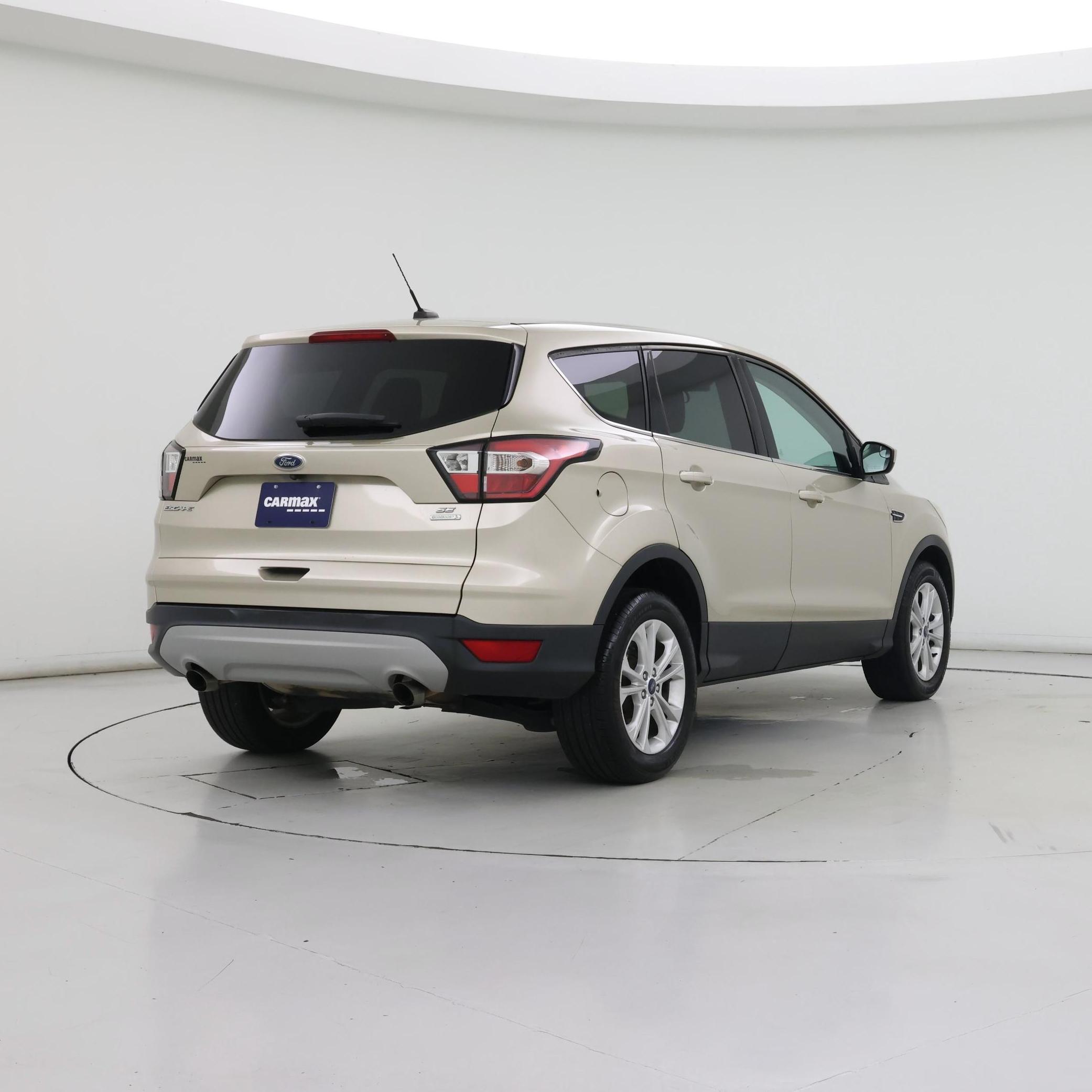 Thumbnail: 2017 Ford Escape - 8