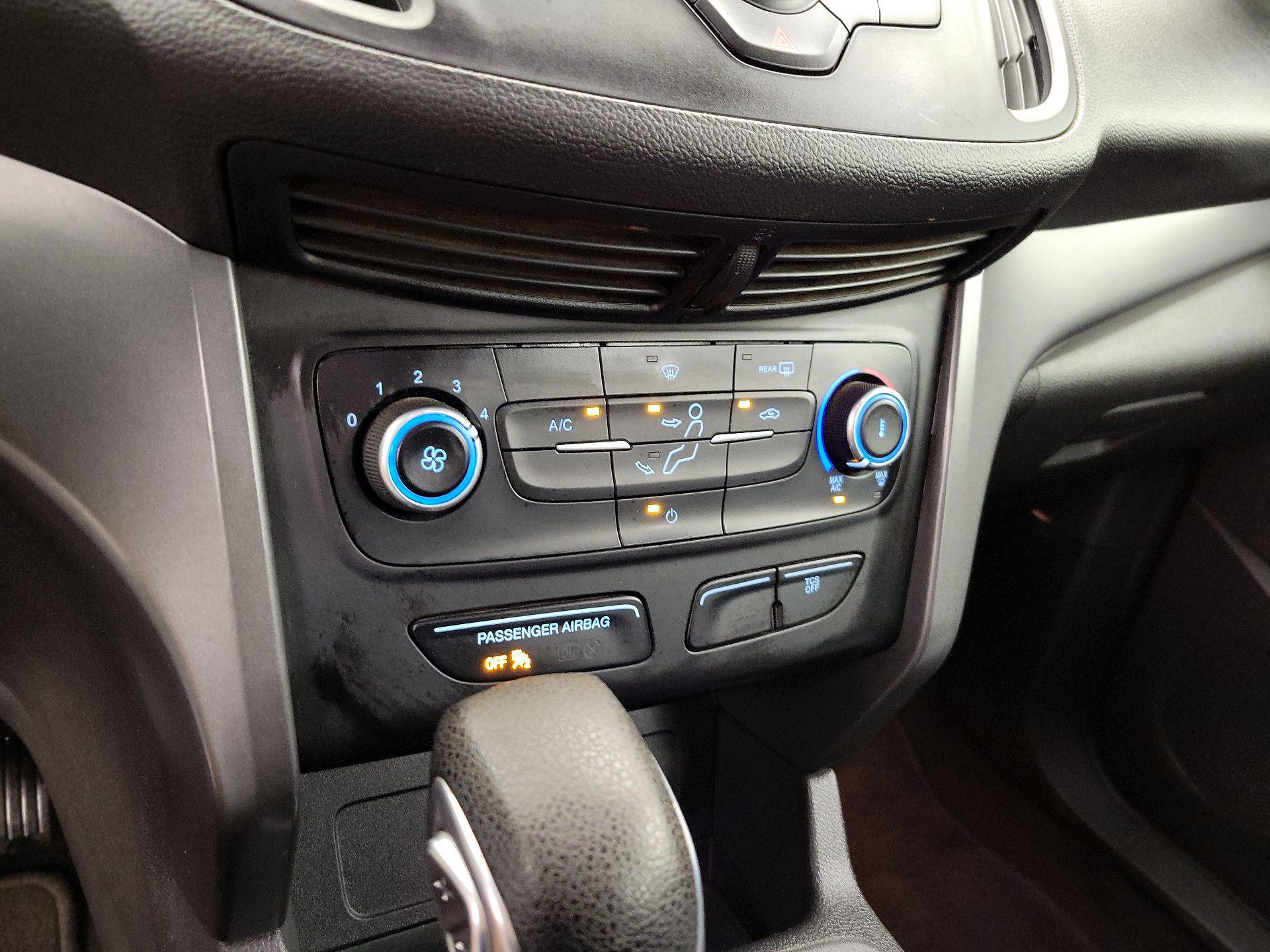 Thumbnail: 2019 Ford Escape - 16