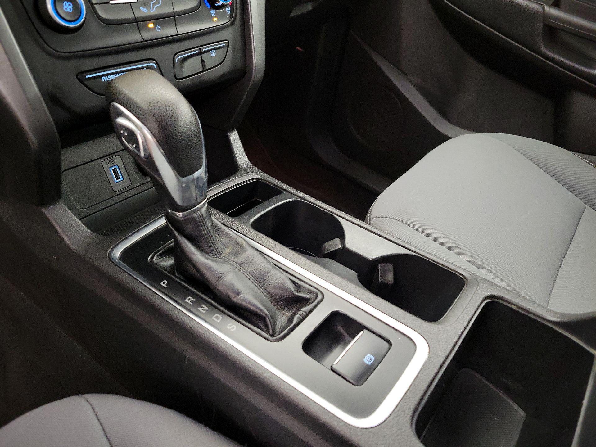 Thumbnail: 2019 Ford Escape - 17