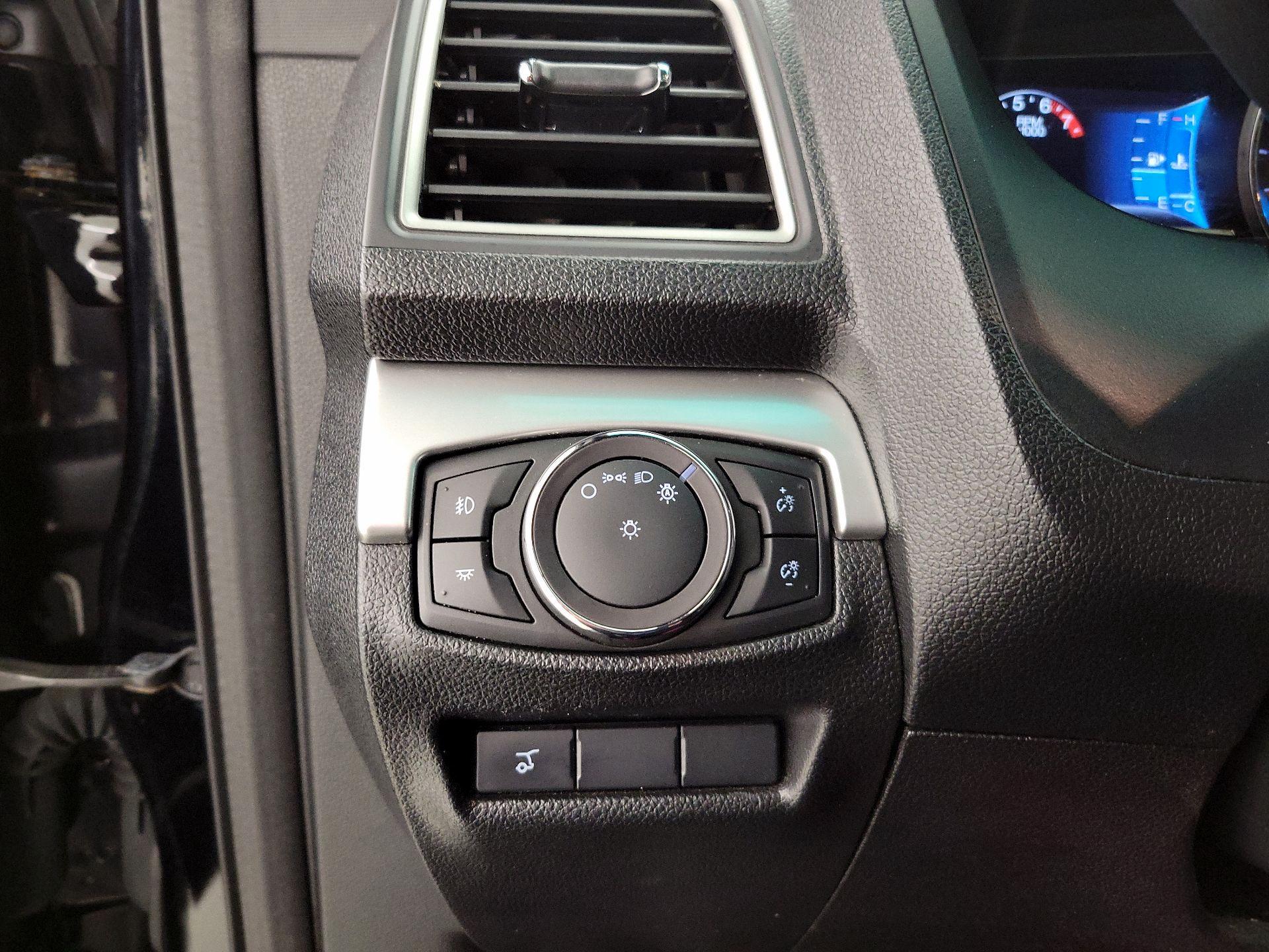 Thumbnail: 2017 Ford Explorer - 13