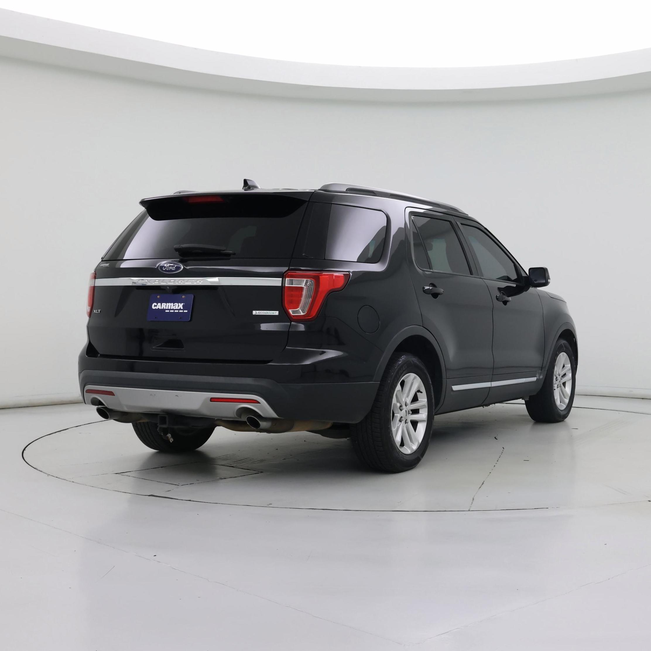 Thumbnail: 2017 Ford Explorer - 8