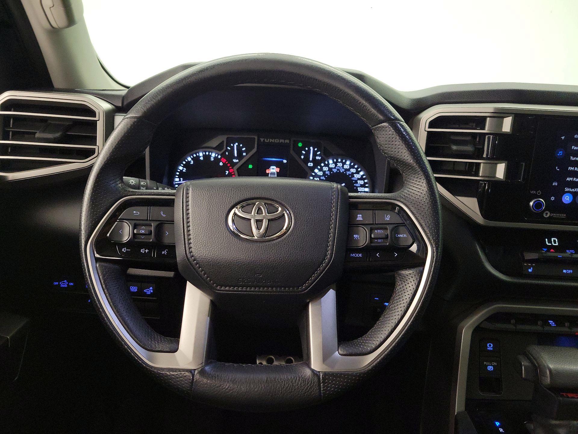 Thumbnail: 2022 Toyota Tundra - 10
