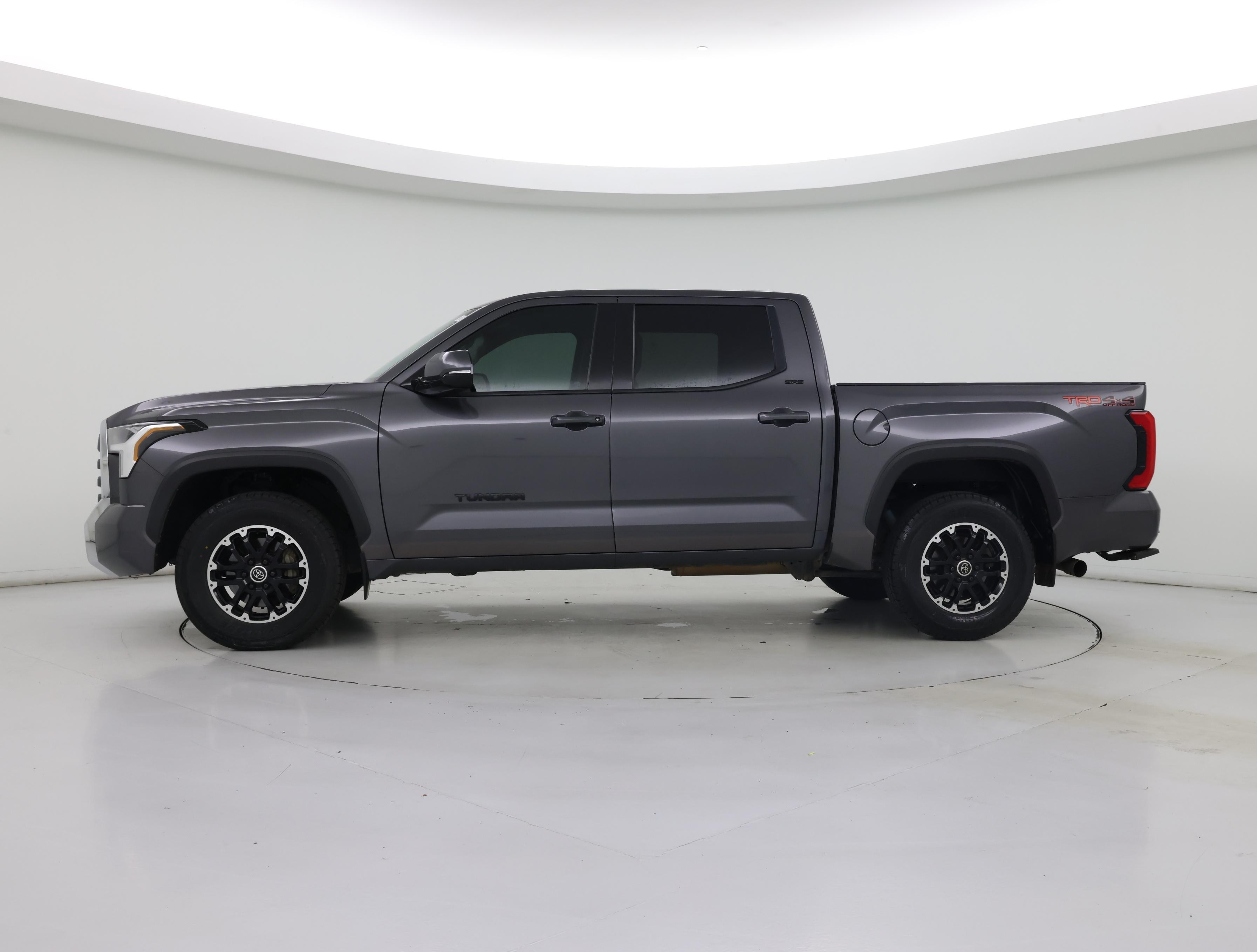 Thumbnail: 2022 Toyota Tundra - 3