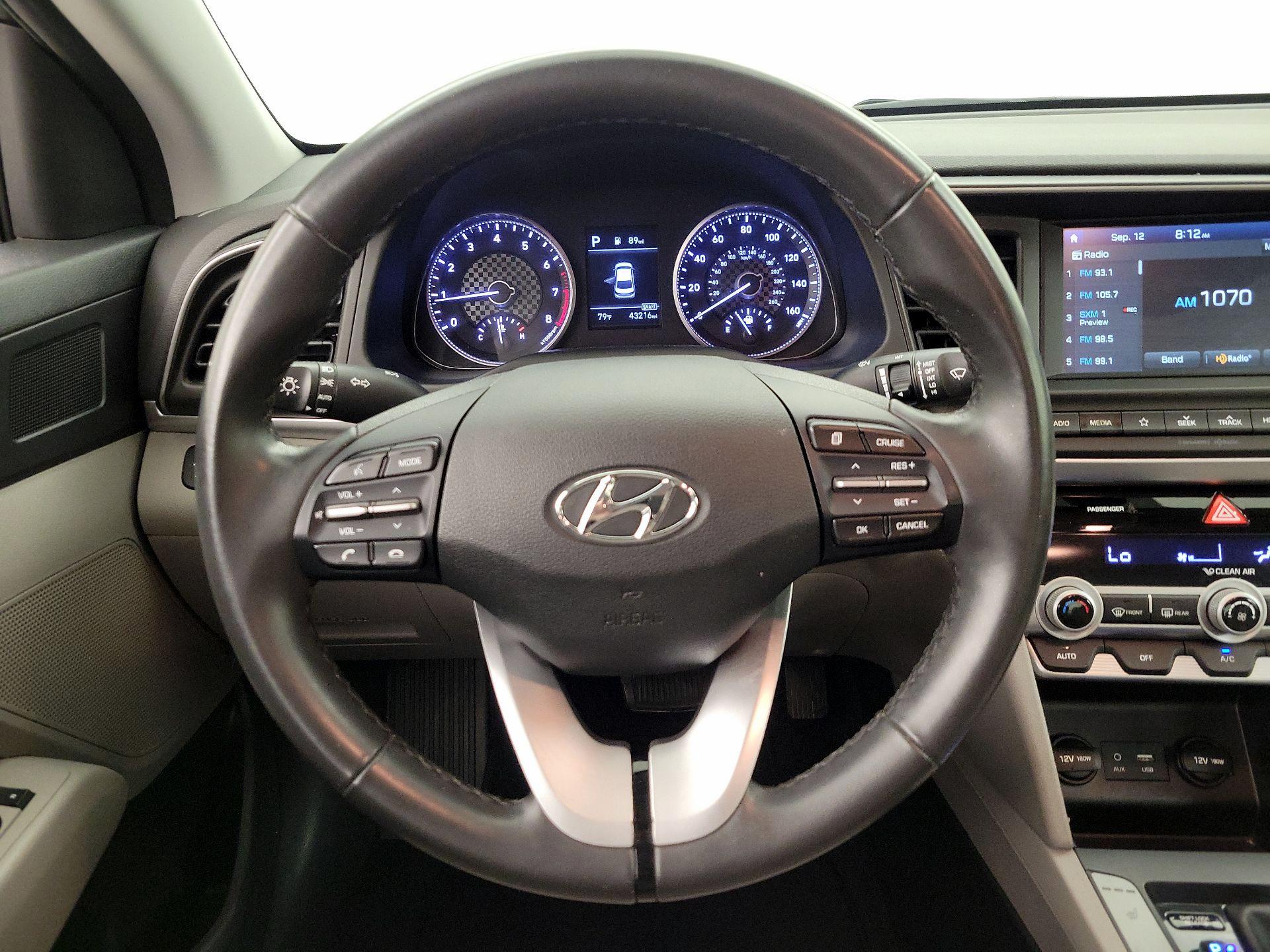 Thumbnail: 2020 Hyundai Elantra - 10
